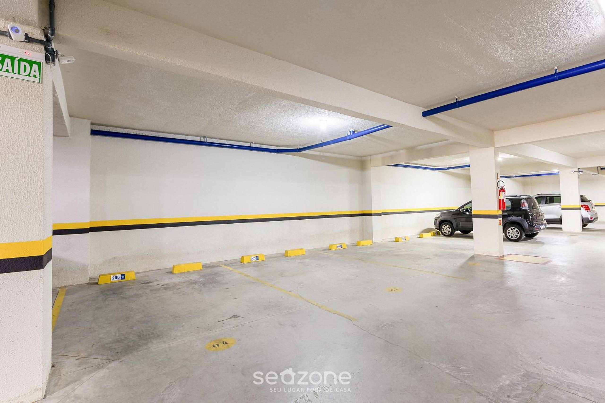 Apartments in Condominium w/ Great Infrastructure and 130 m from the Beach - AVR