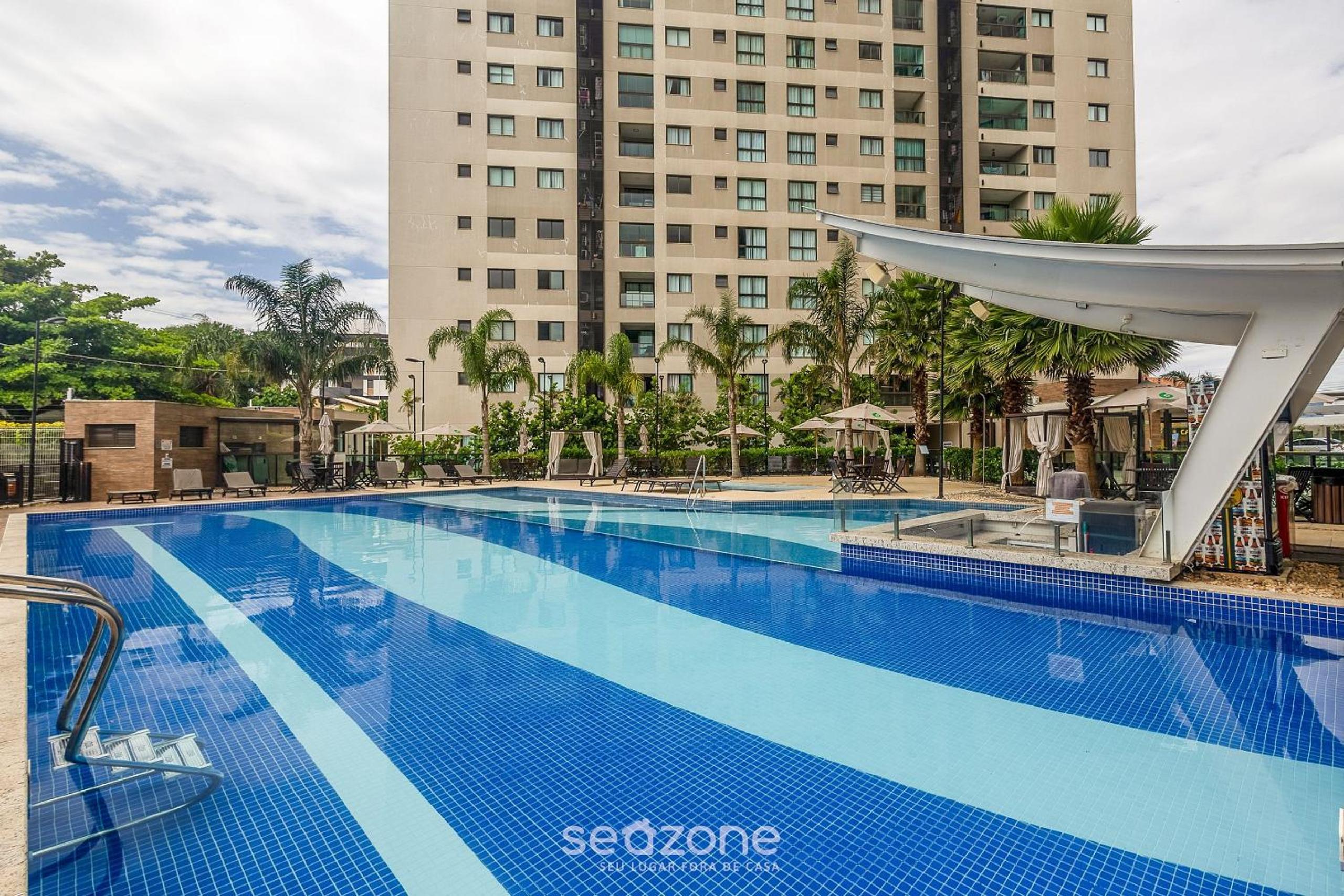 Apartments in Condominium w/ Great Infrastructure and 130 m from the Beach - AVR