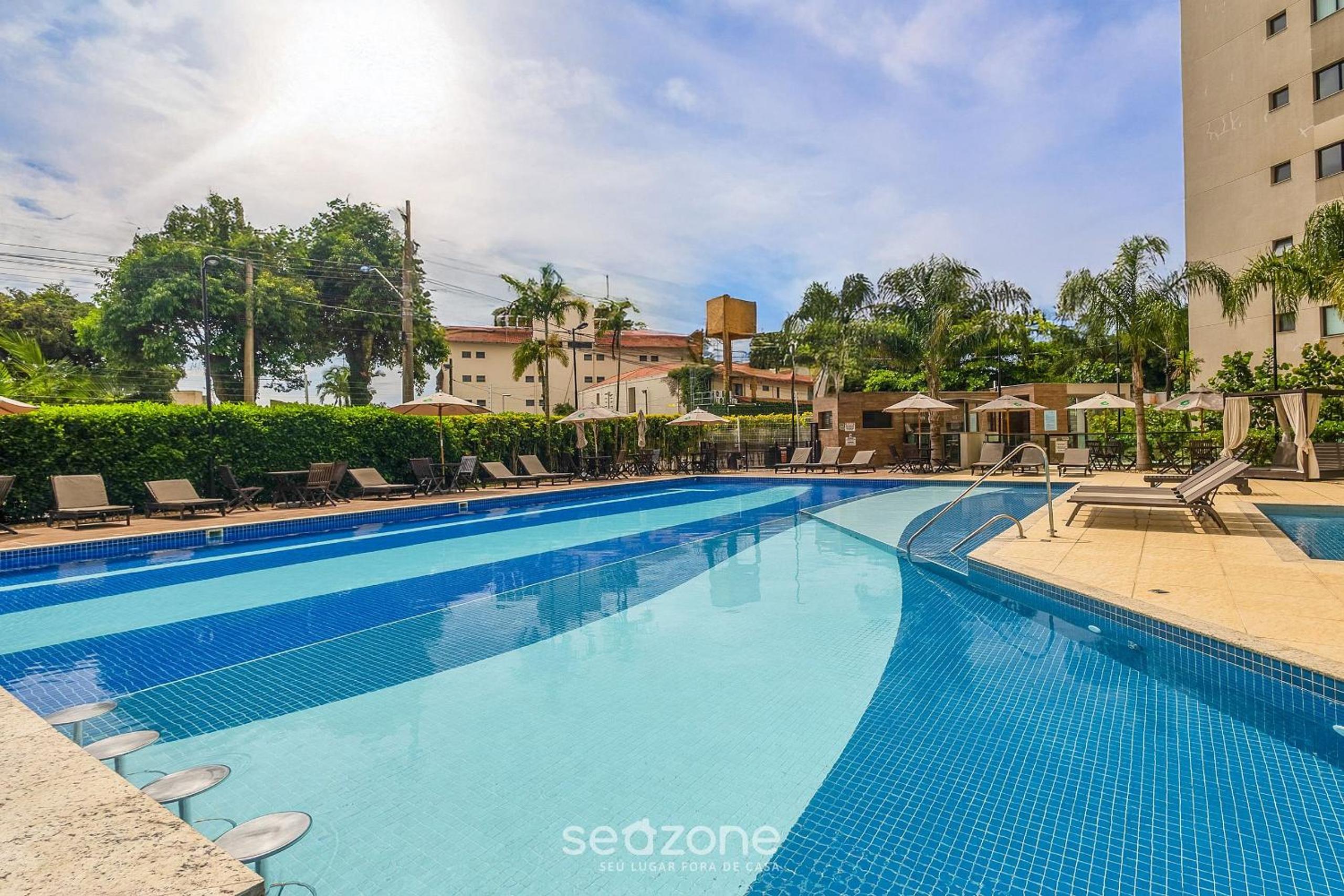 Apartments in Condominium w/ Great Infrastructure and 130 m from the Beach - AVR