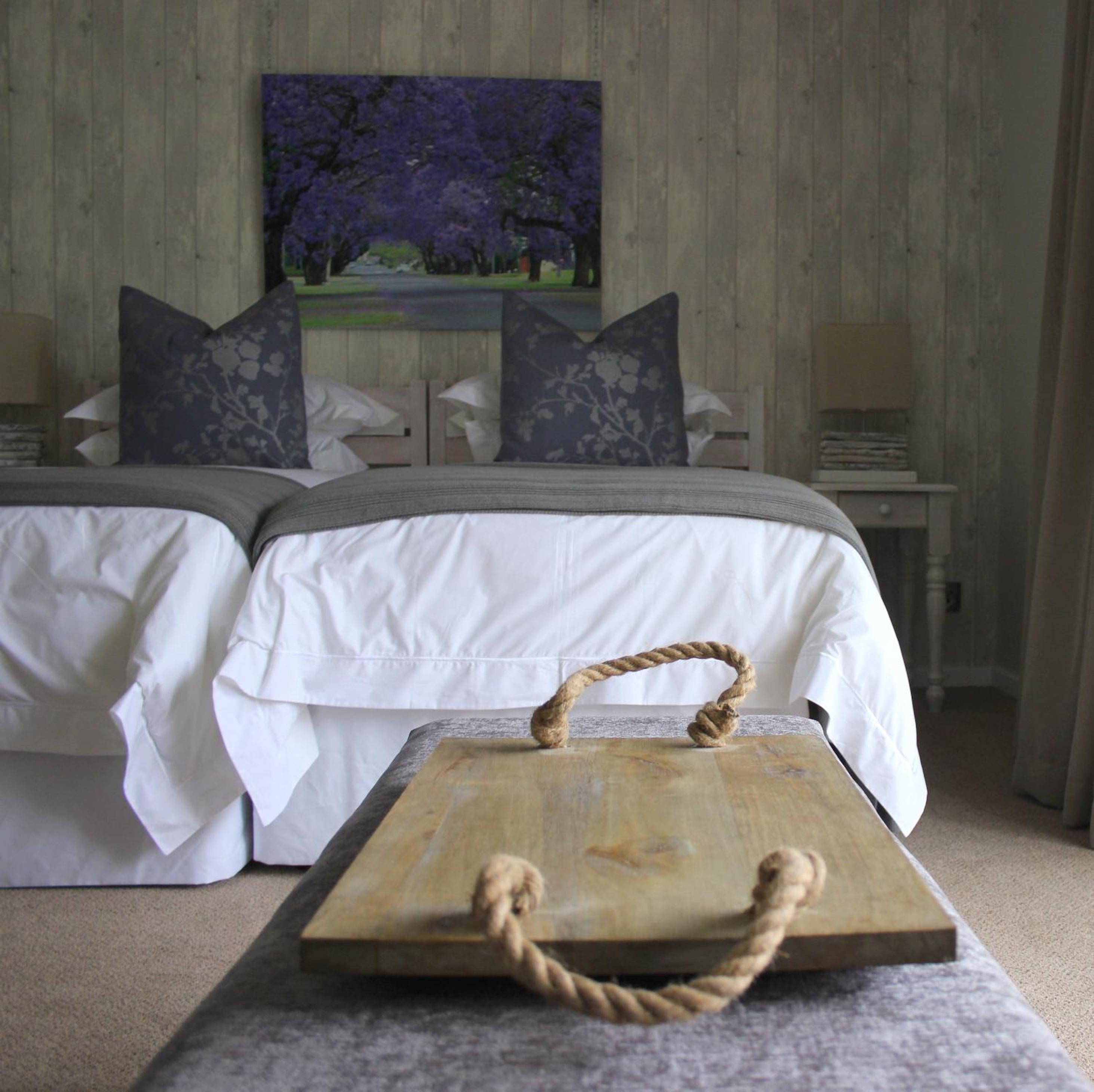 Lodge on Main Guest House and Conference Centre