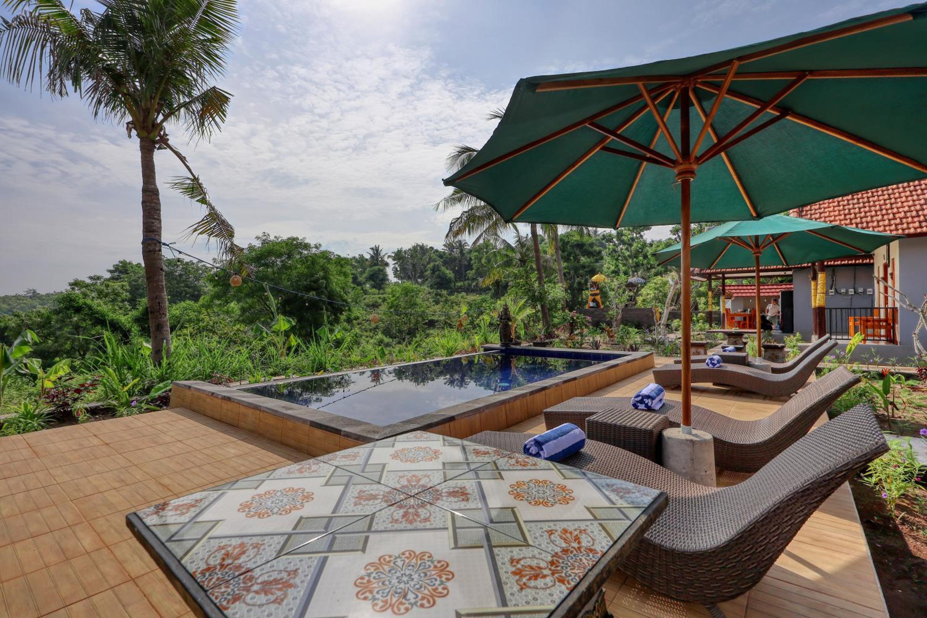 Lungguh Penida Hut