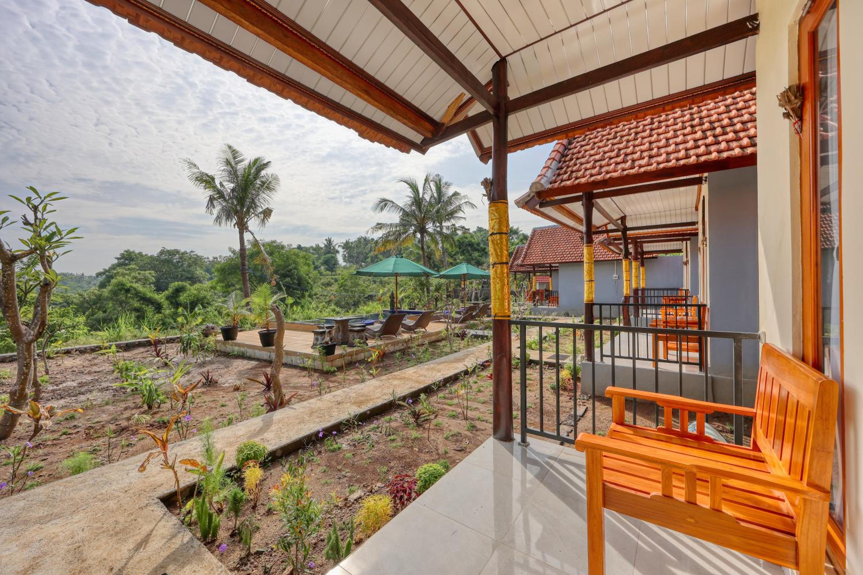 Lungguh Penida Hut