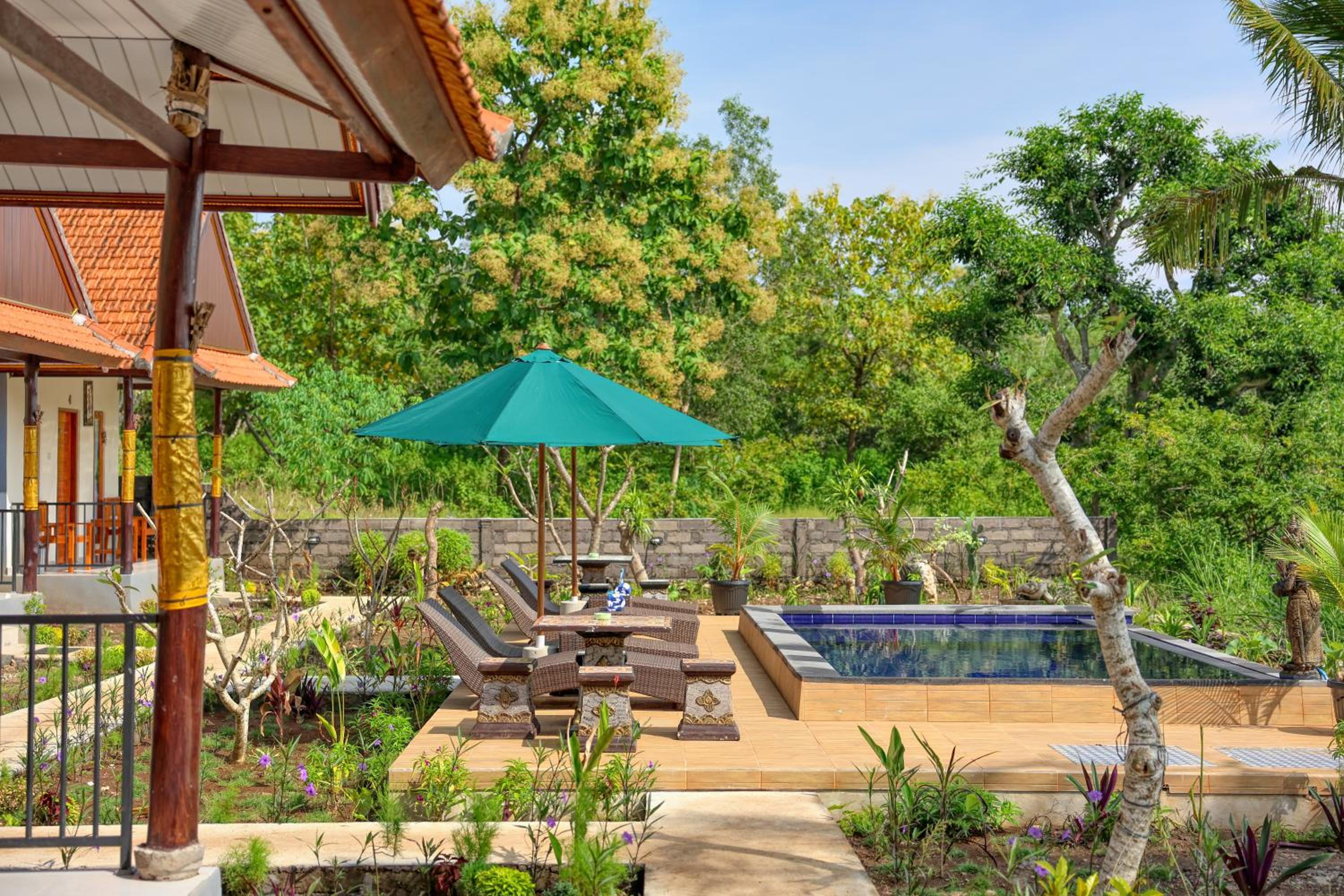 Lungguh Penida Hut