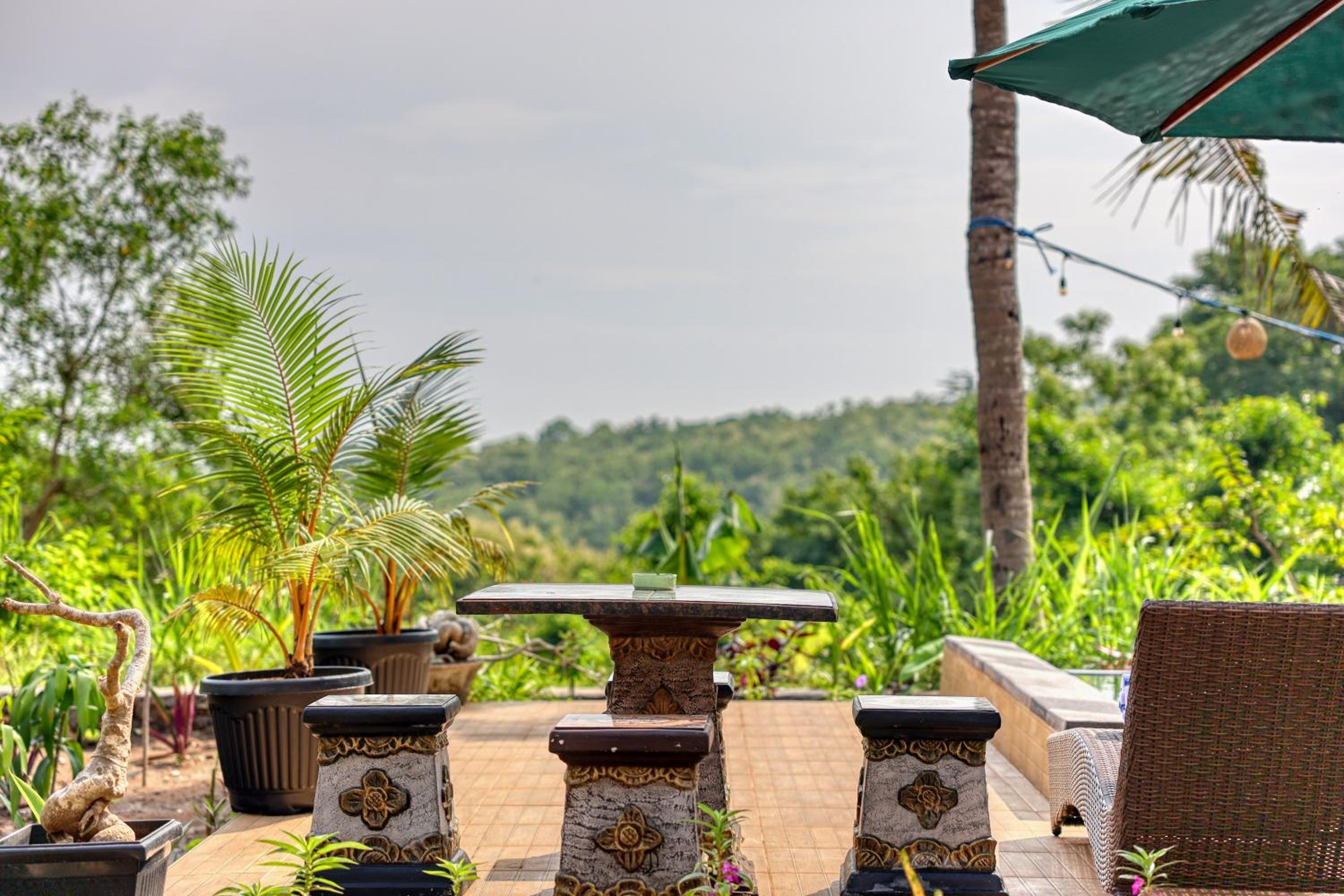 Lungguh Penida Hut