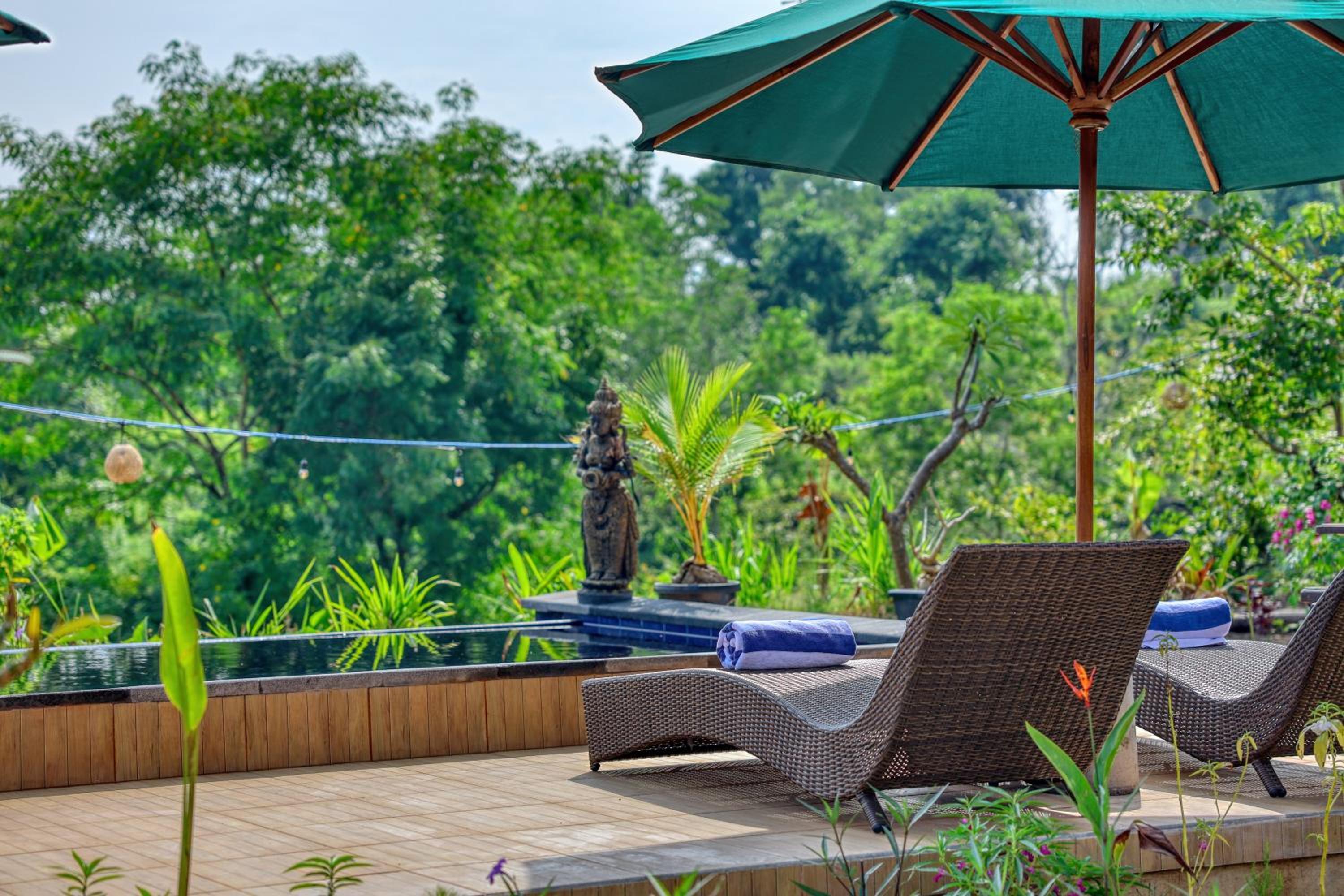 Lungguh Penida Hut