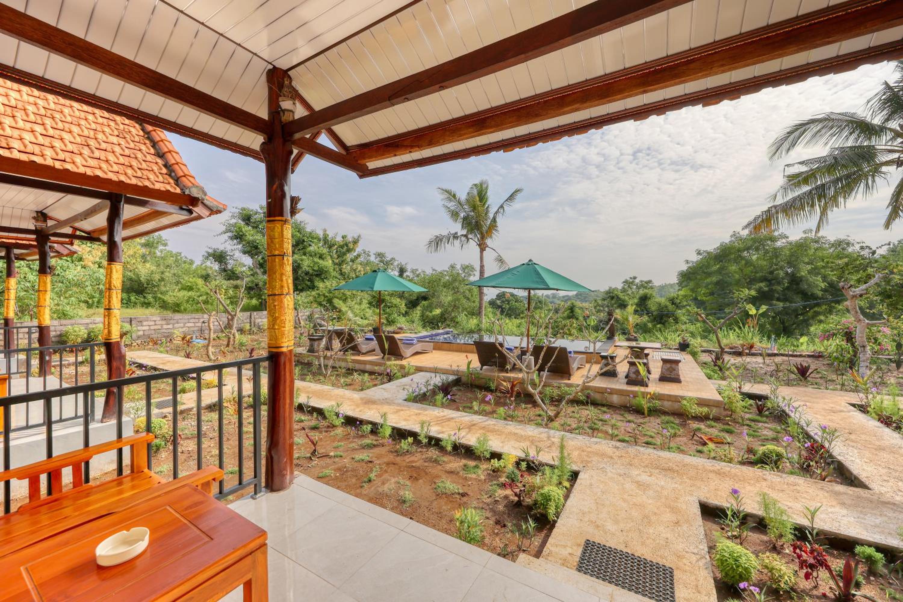 Lungguh Penida Hut