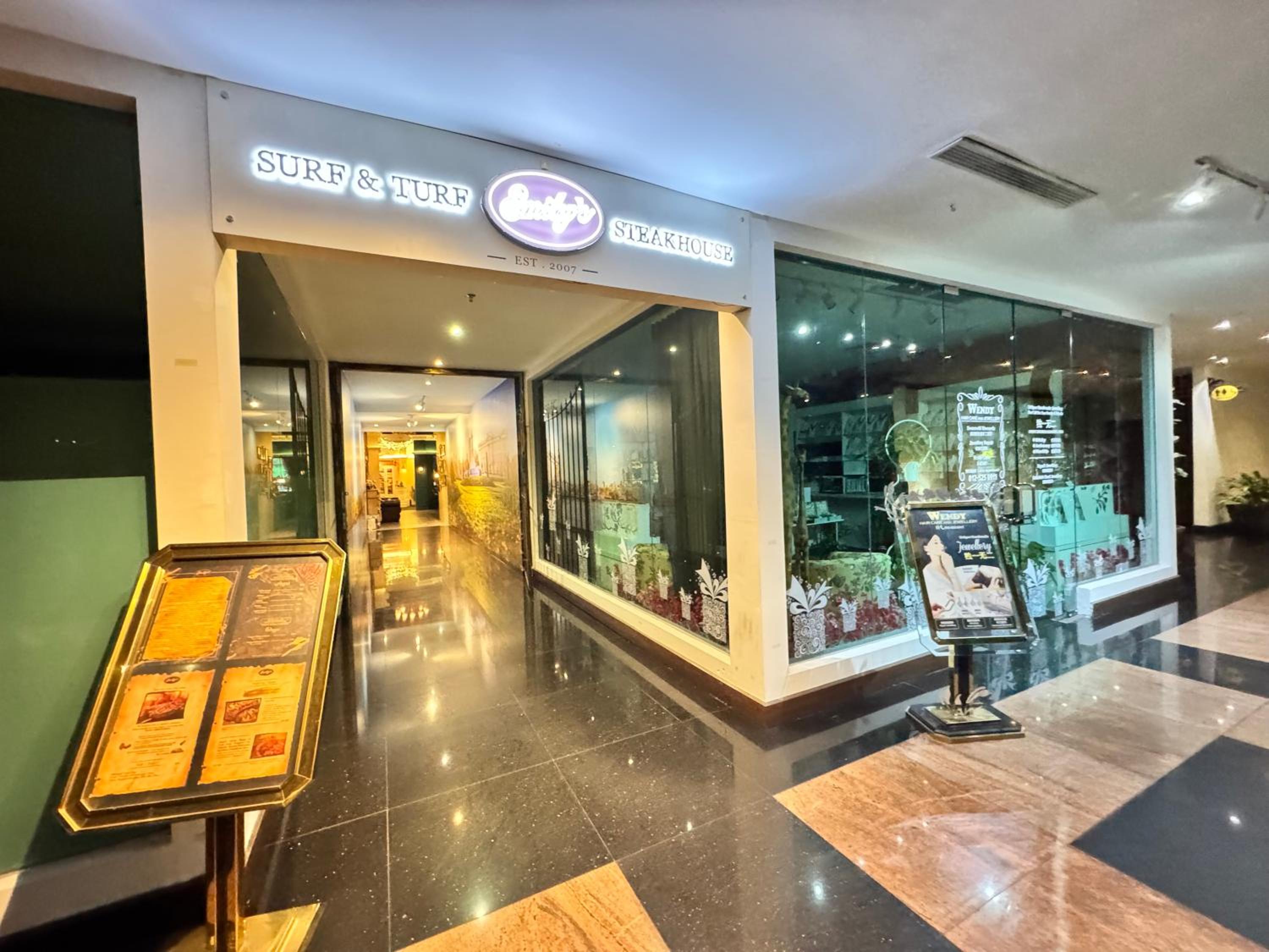 Kinta River Town Suites By IWH