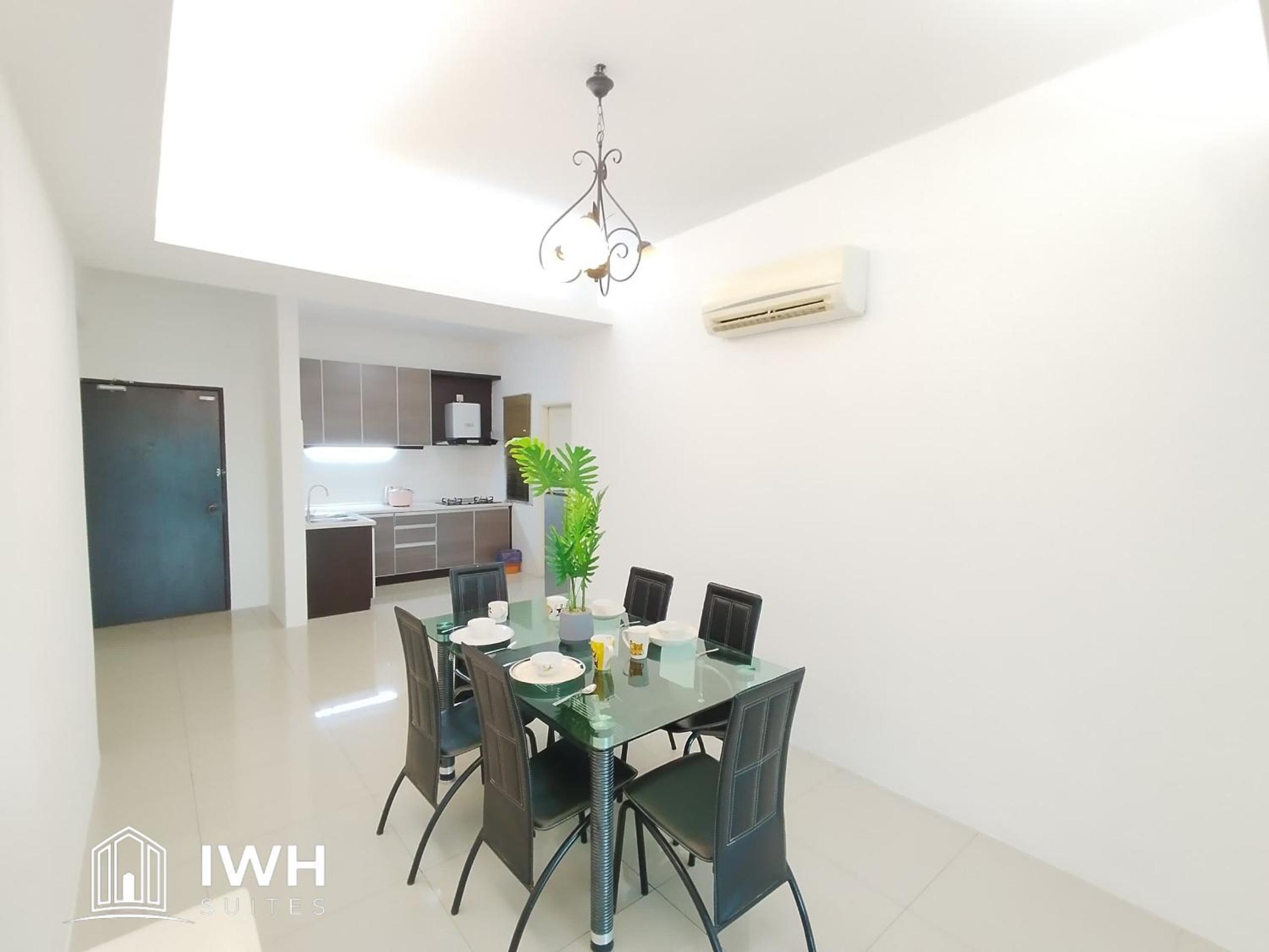 Kinta River Town Suites By IWH