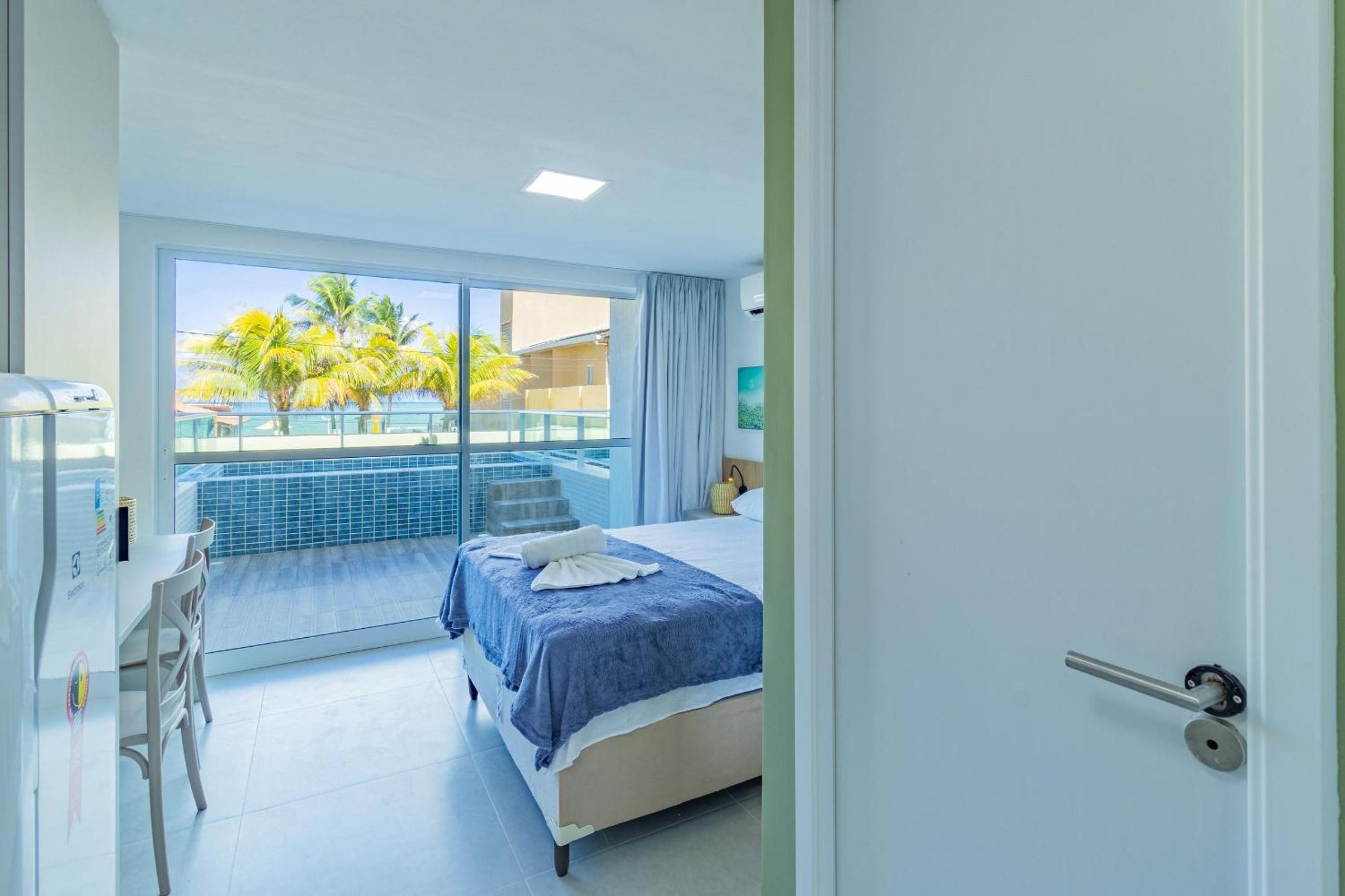 Ocean Blue #05 - Studio with pool by Carpediem