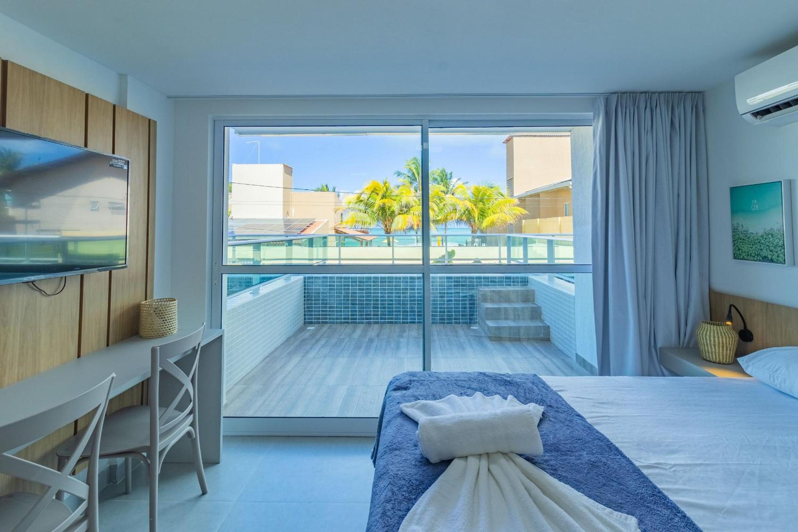 Ocean Blue #05 - Studio with pool by Carpediem