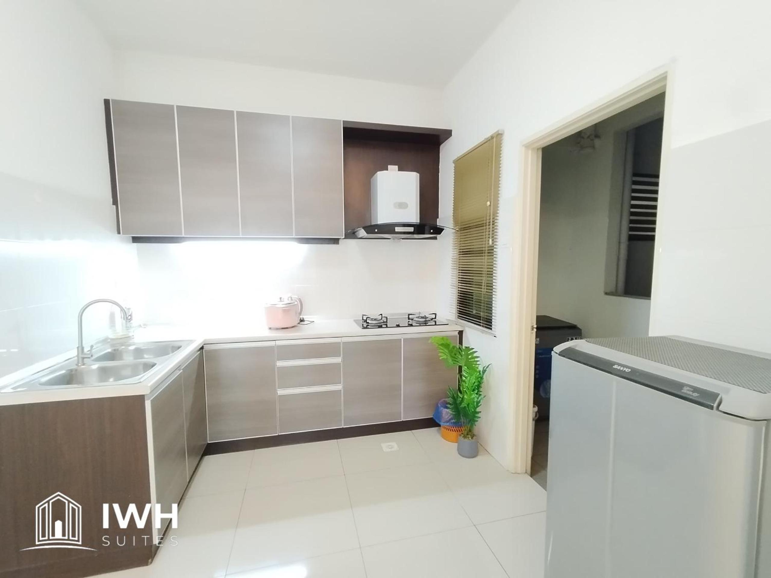 Kinta River Town Suites By IWH