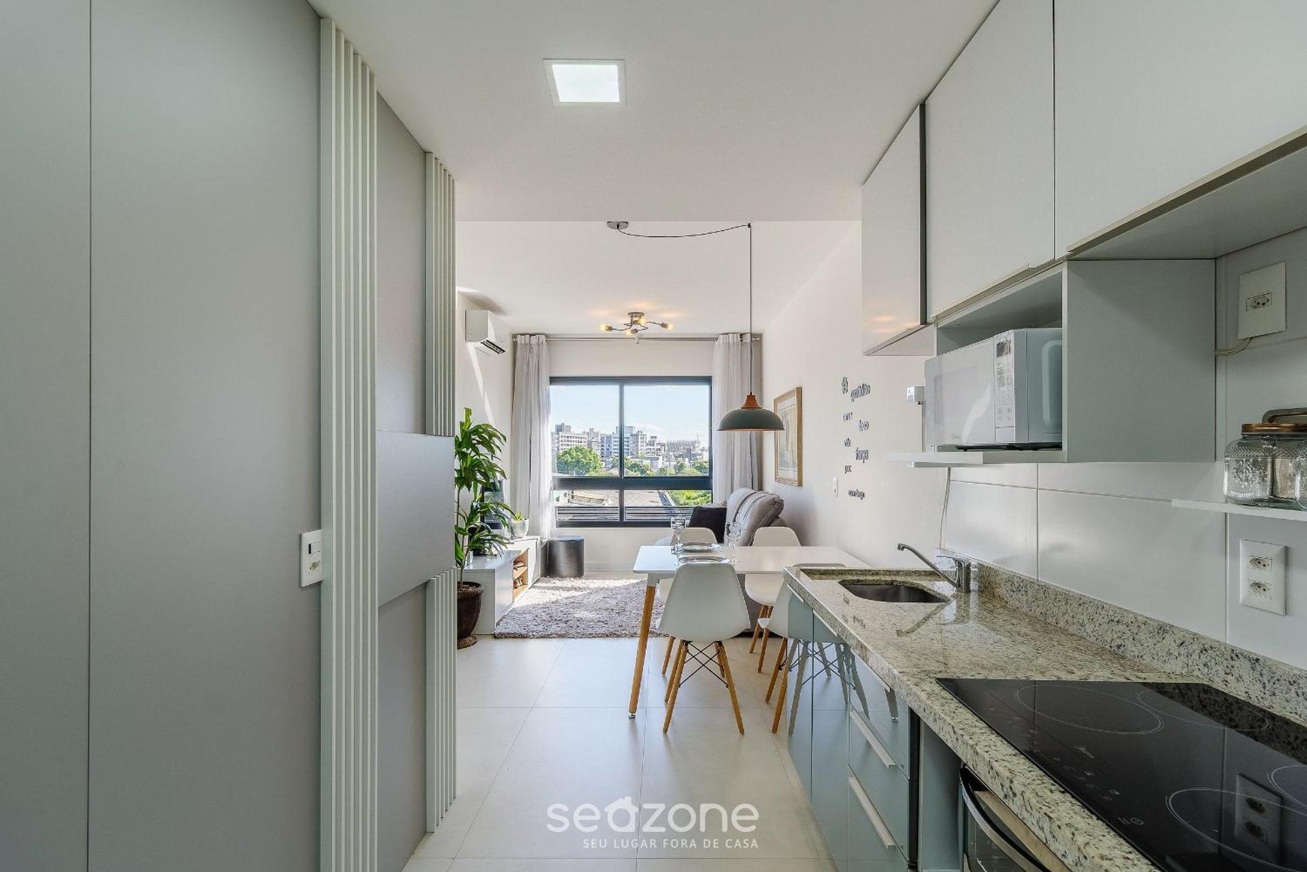 Lovely Apt in Condo w/ Pool & Garage RPF0605