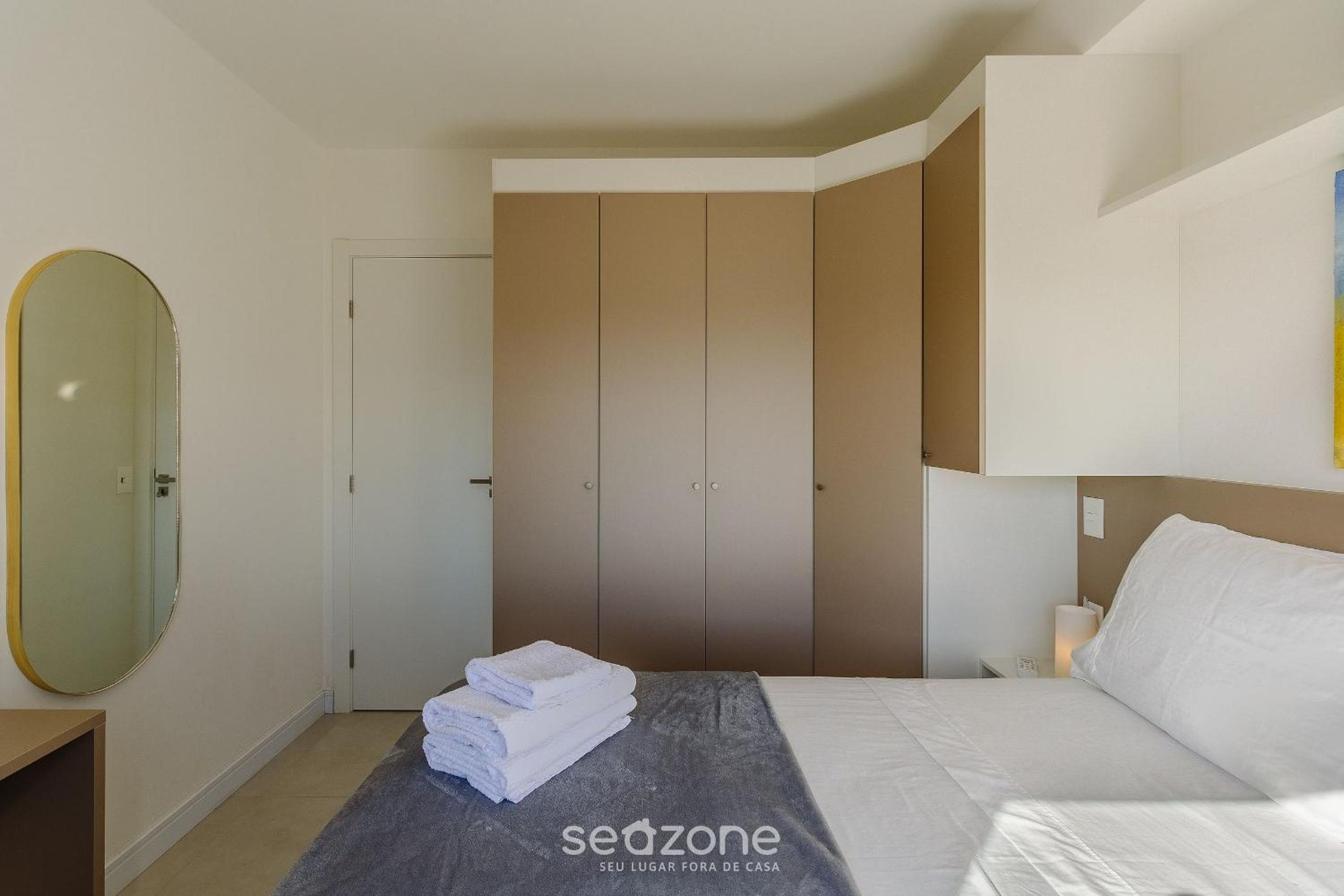 Lovely Apt in Condo w/ Pool & Garage RPF0605