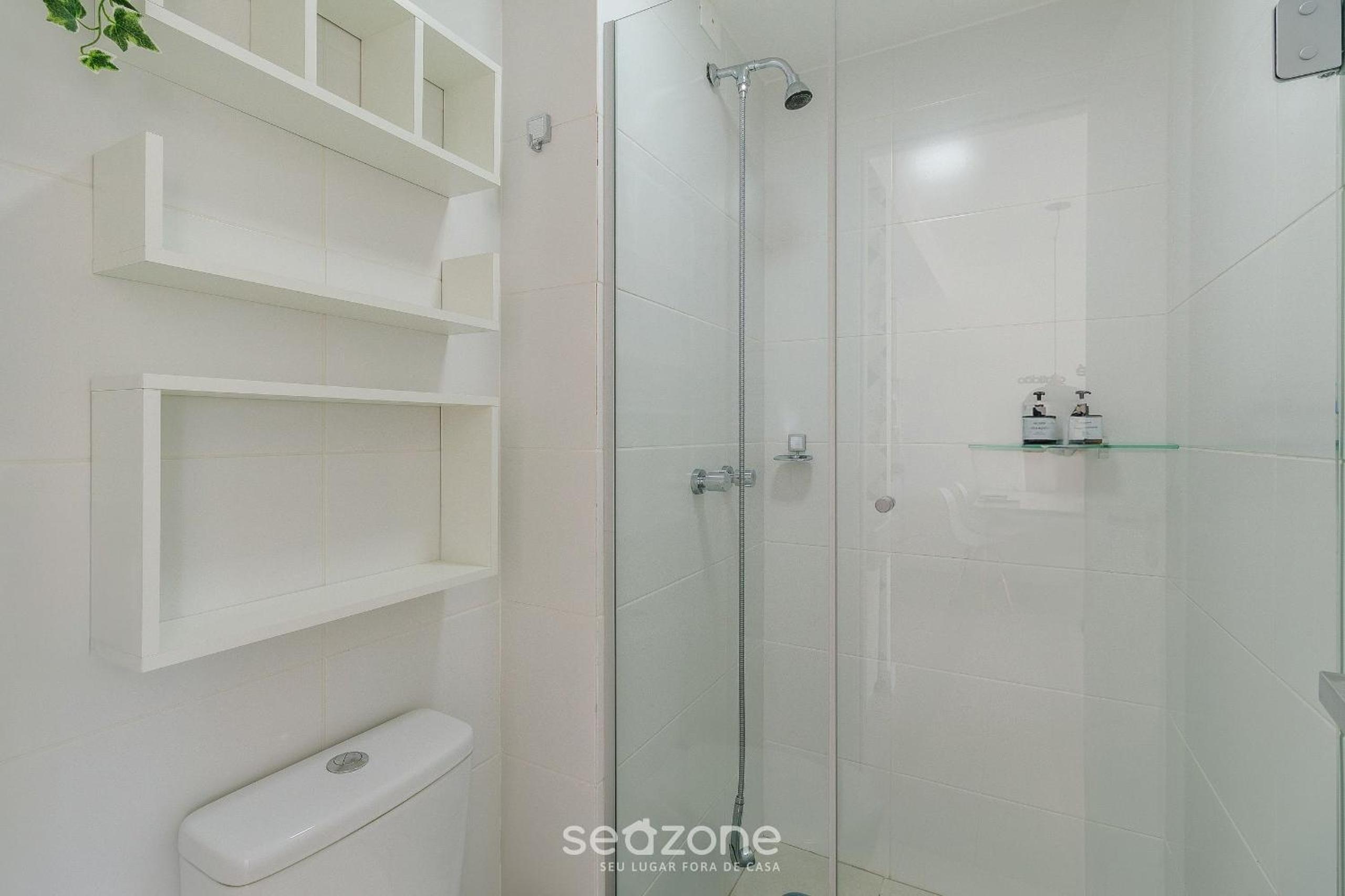 Lovely Apt in Condo w/ Pool & Garage RPF0605