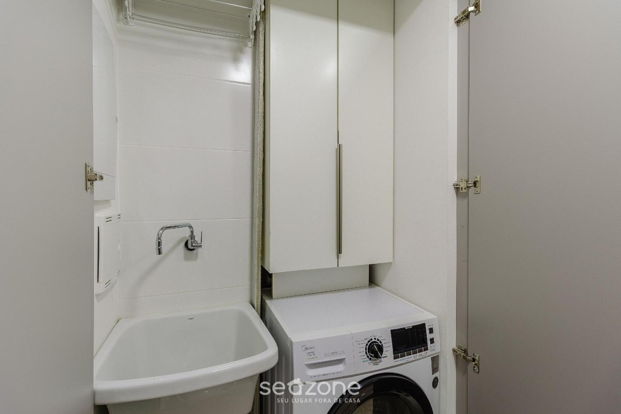 Lovely Apt in Condo w/ Pool & Garage RPF0605