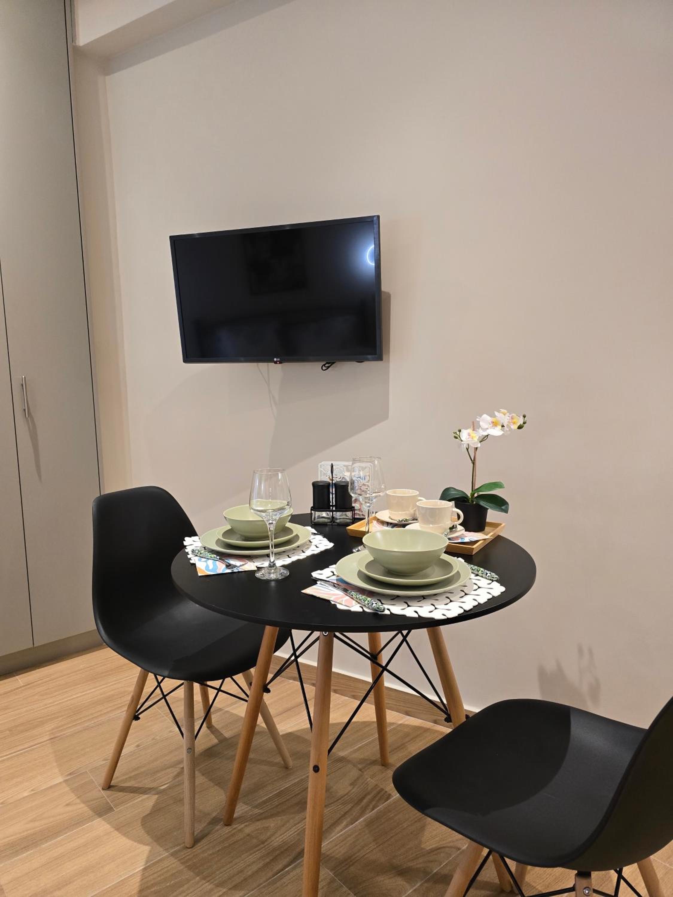 Dream Home Apartment by Metro