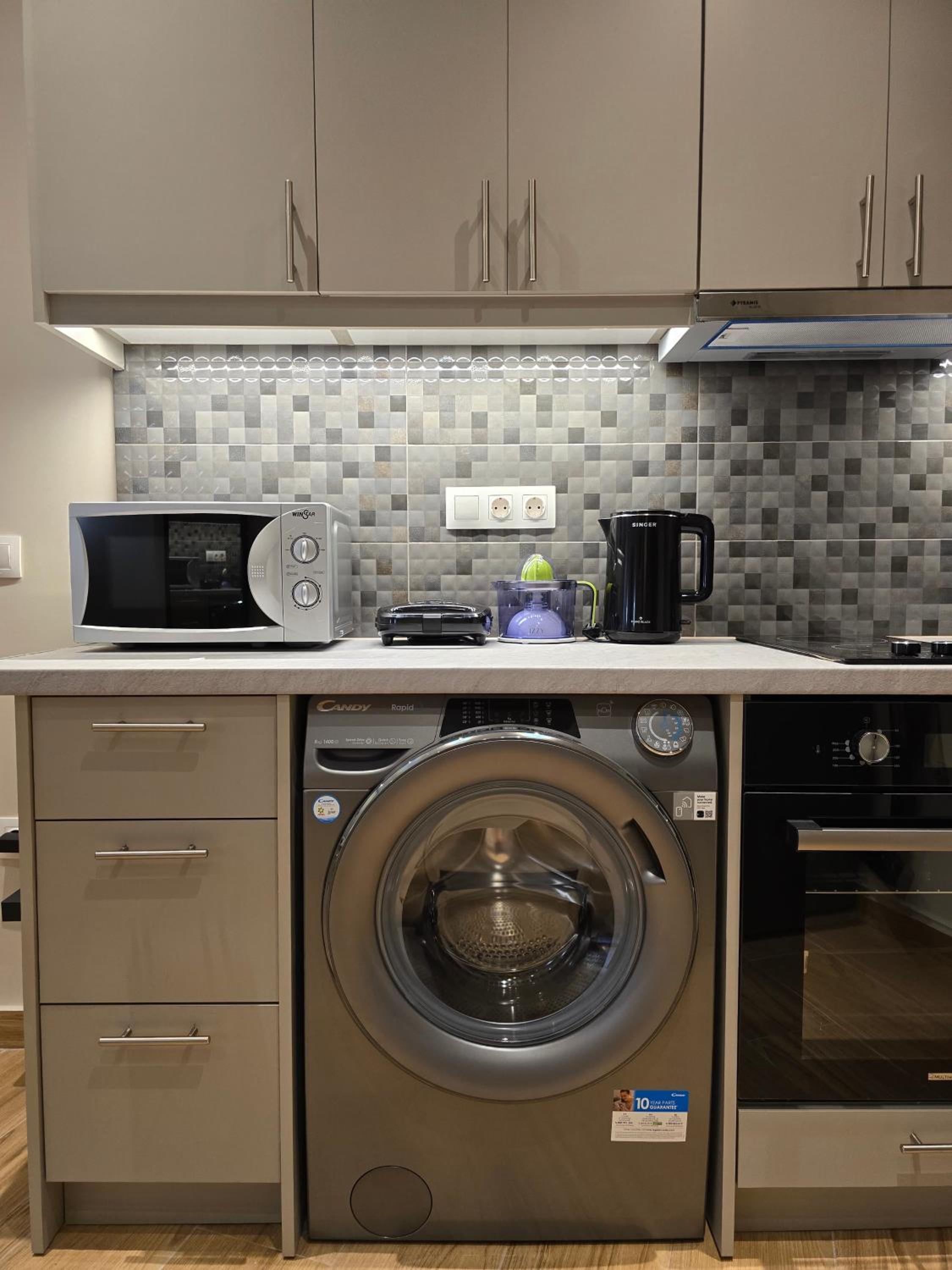 Dream Home Apartment by Metro