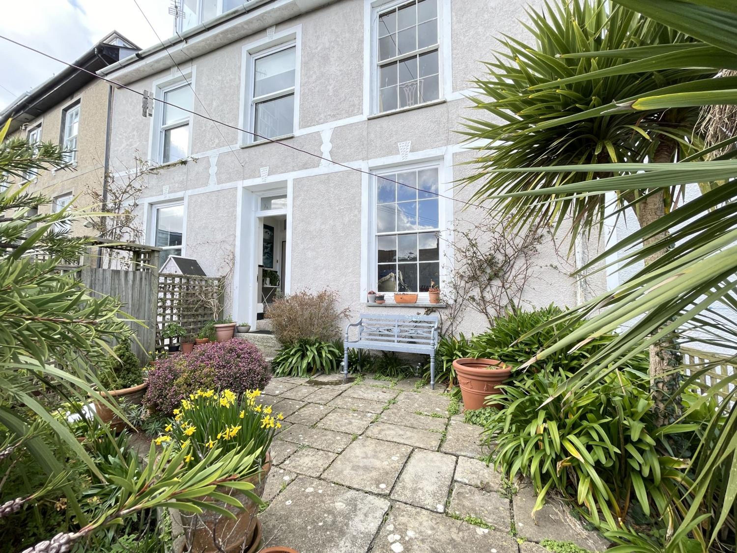 9 Bowling Green Terrace