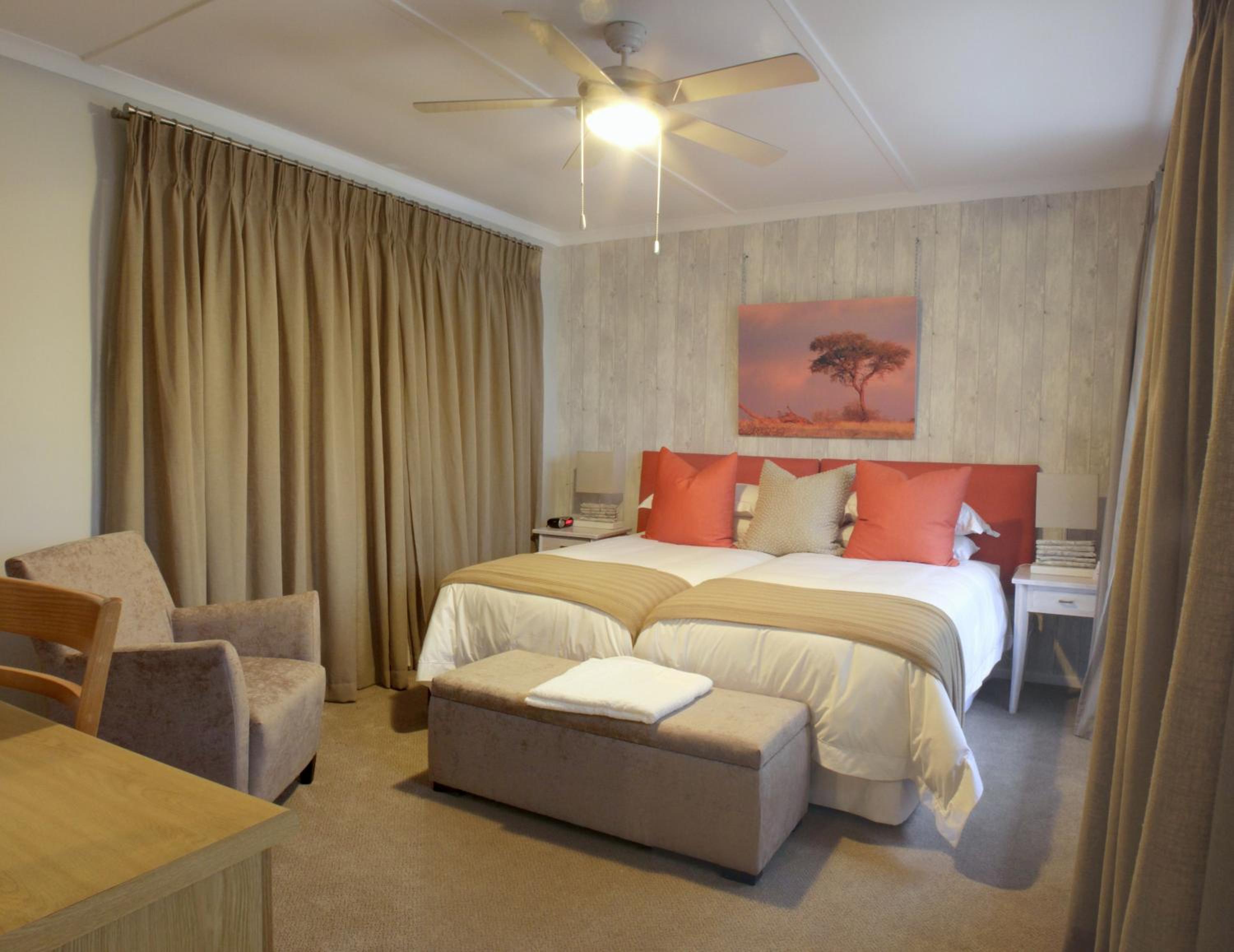 Lodge on Main Guest House and Conference Centre