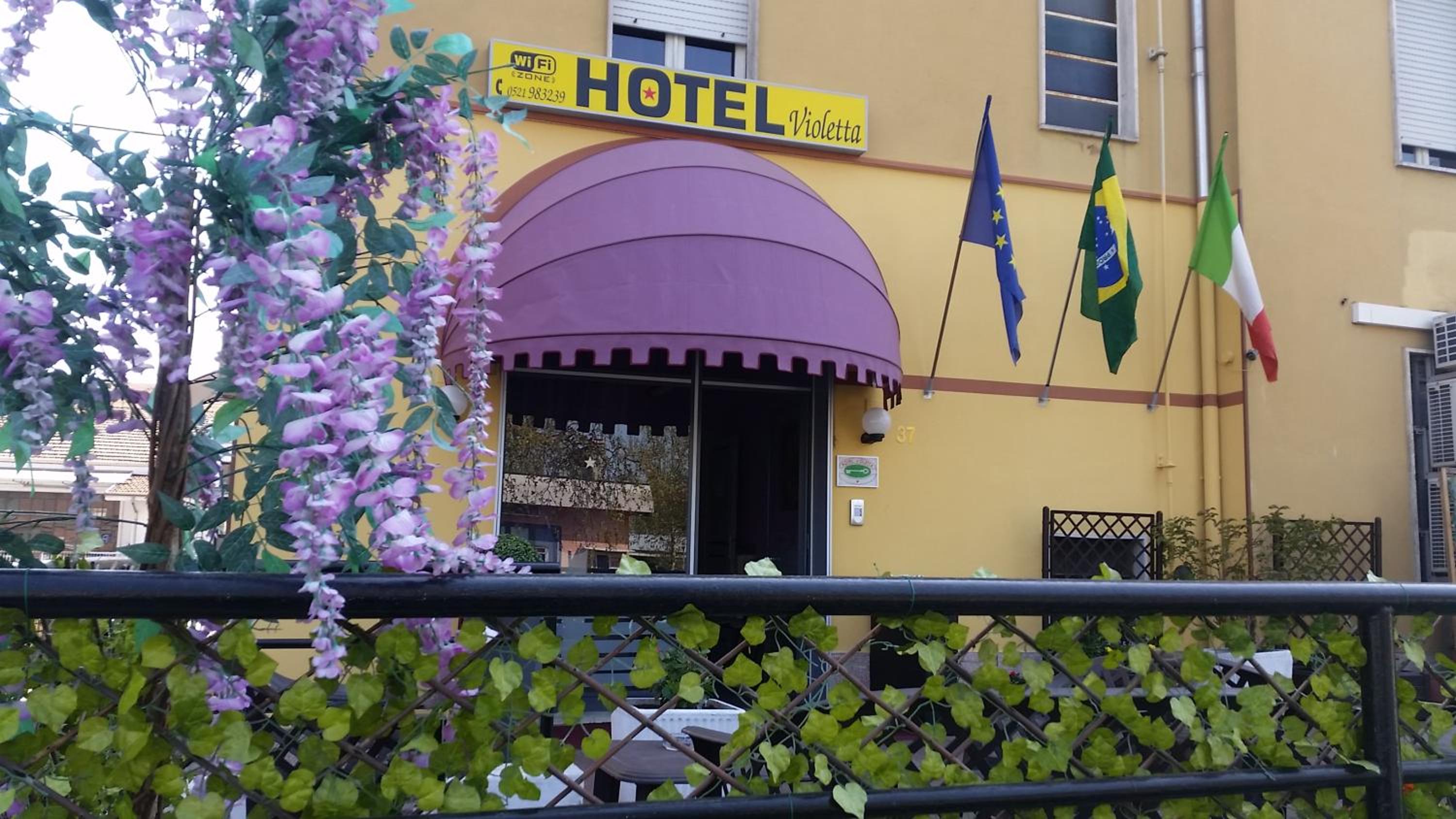 Hotel Violetta - Image 1