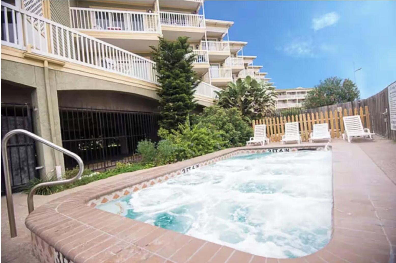 Ocean View - Hot Tubs - Heated Pool - Gym - Tennis ct - Shoreline Stays 22
