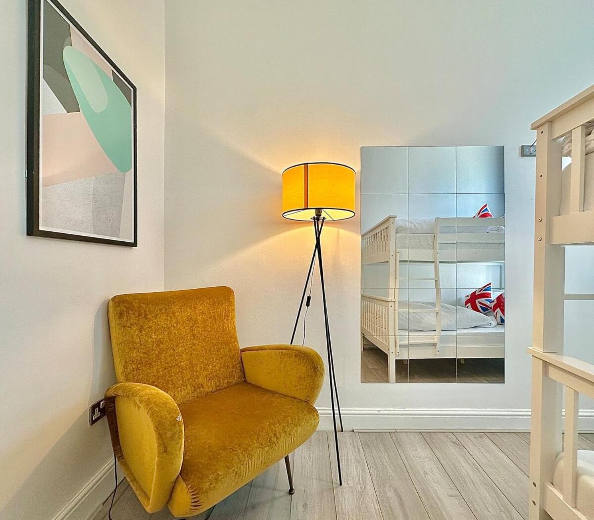 Bright flat in Maida Hill