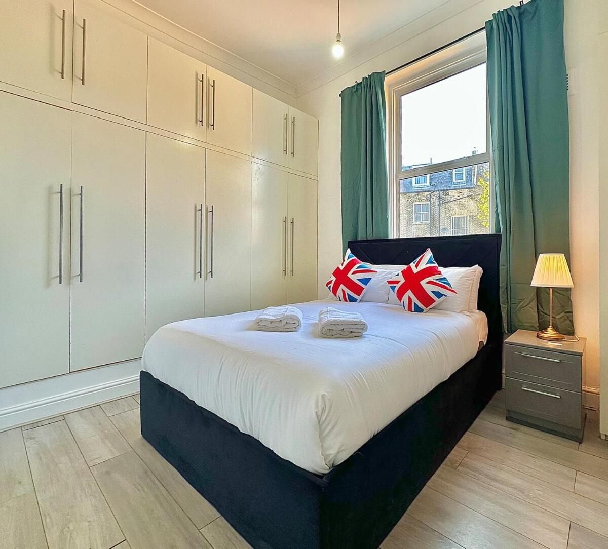 Bright flat in Maida Hill