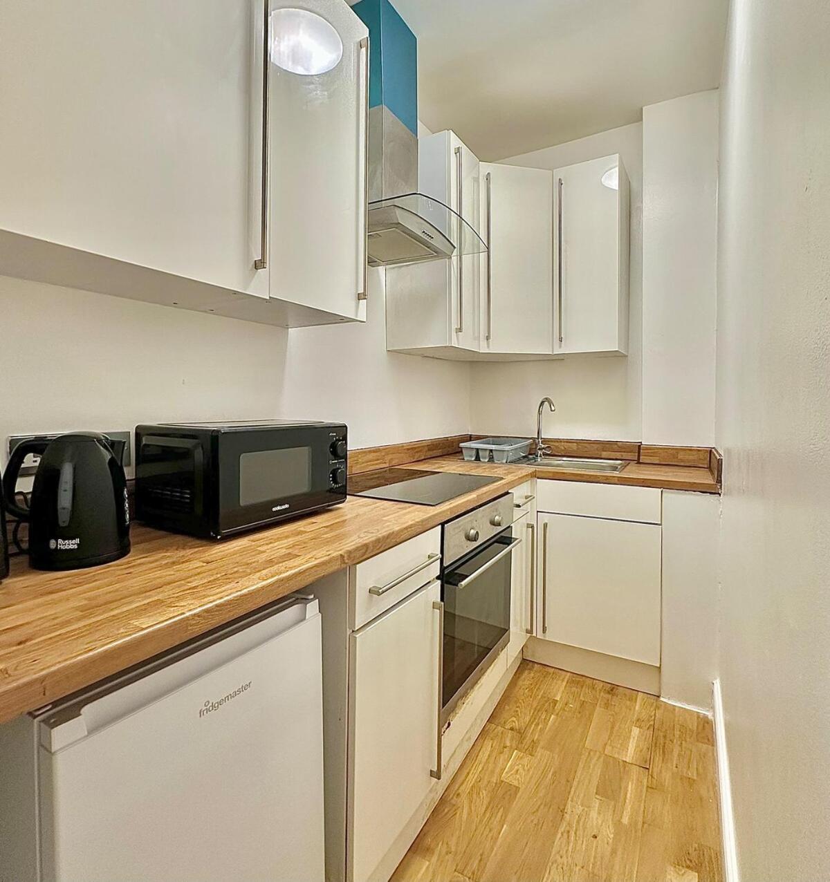 Bright flat in Maida Hill