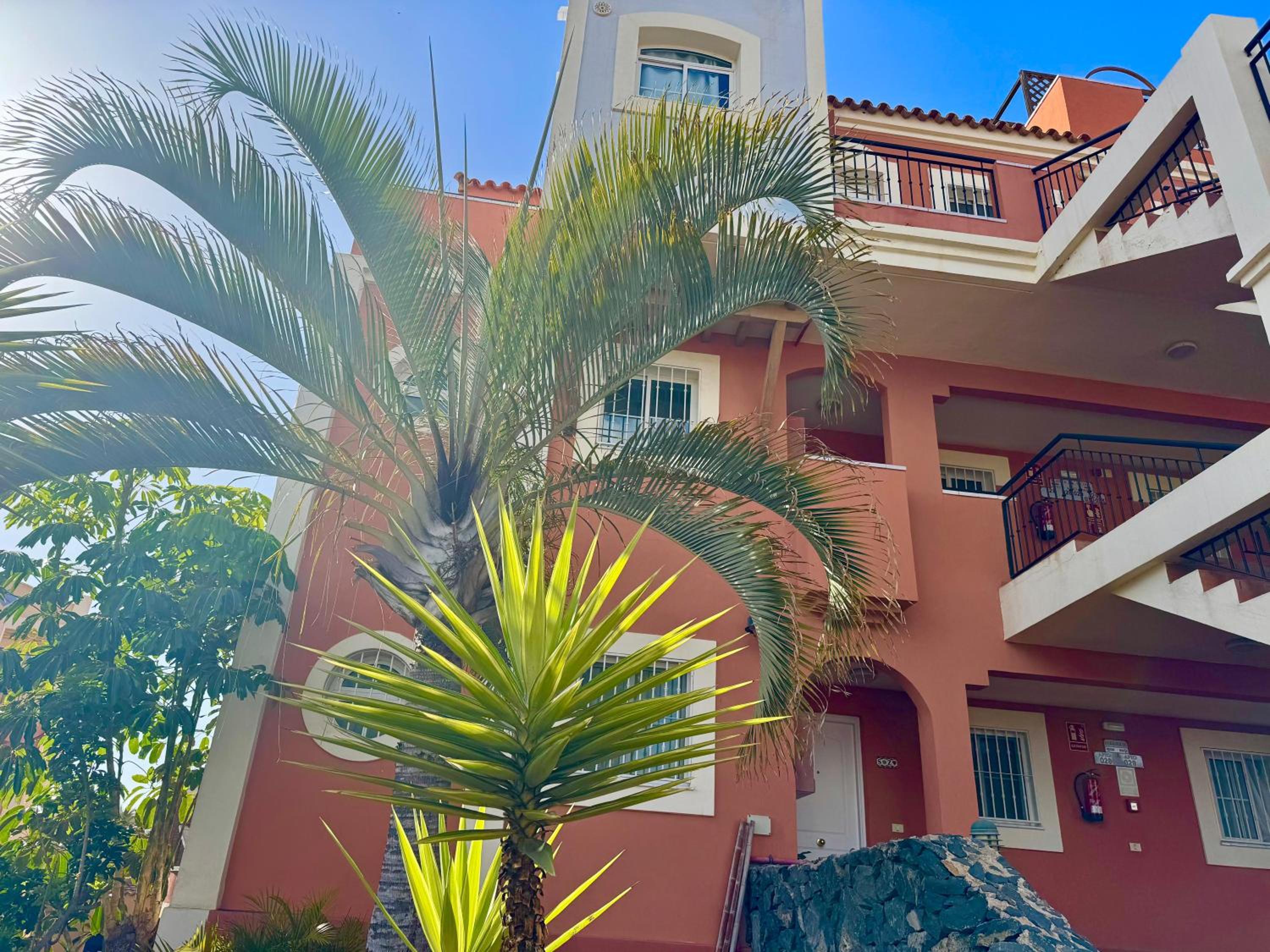 Prime Las Americas Getaway - Apartment with Huge Private Terrace & Pool Access