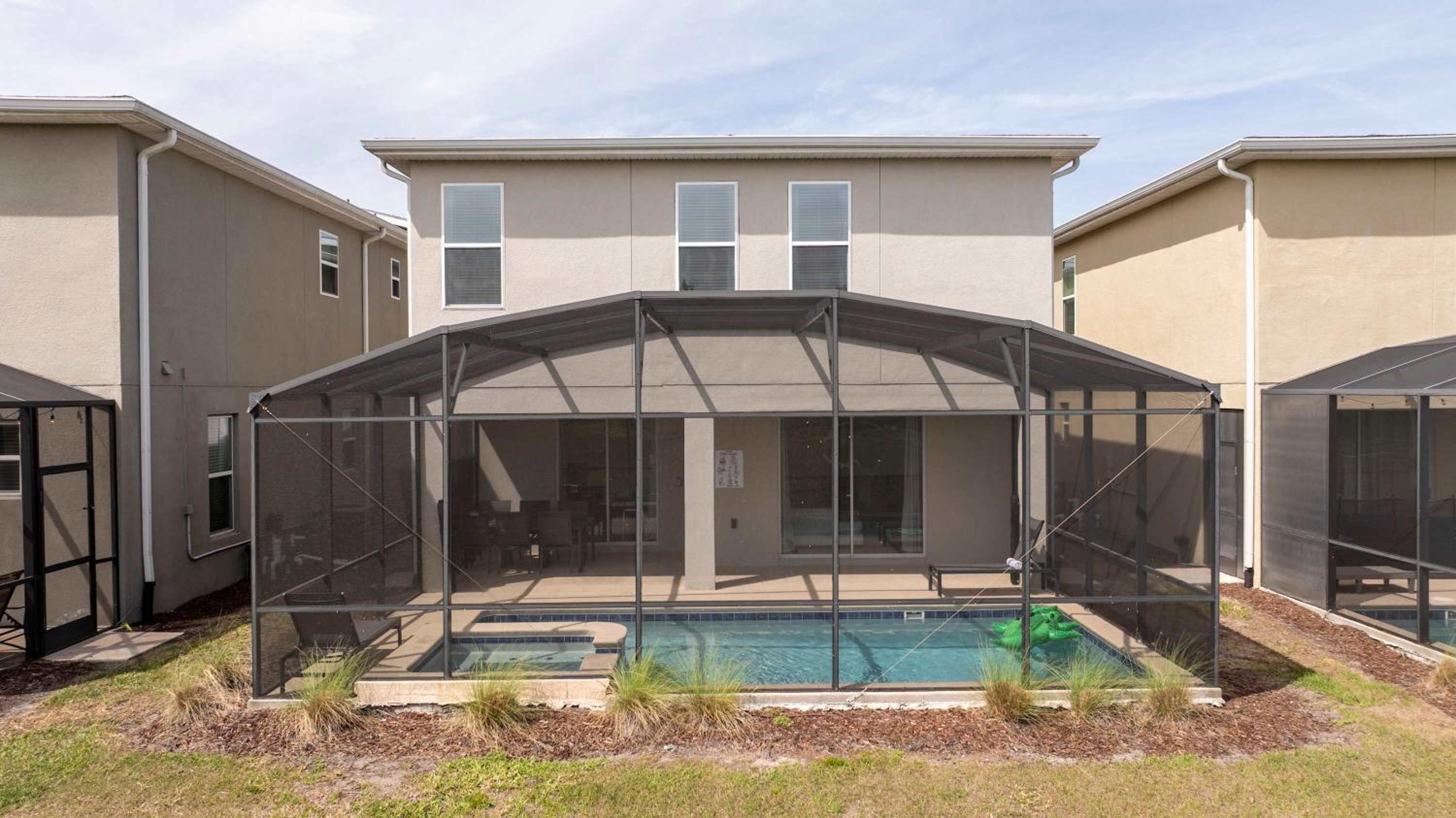 Stunning Game Room & Pool Jacuzzi Storey Lake 2799