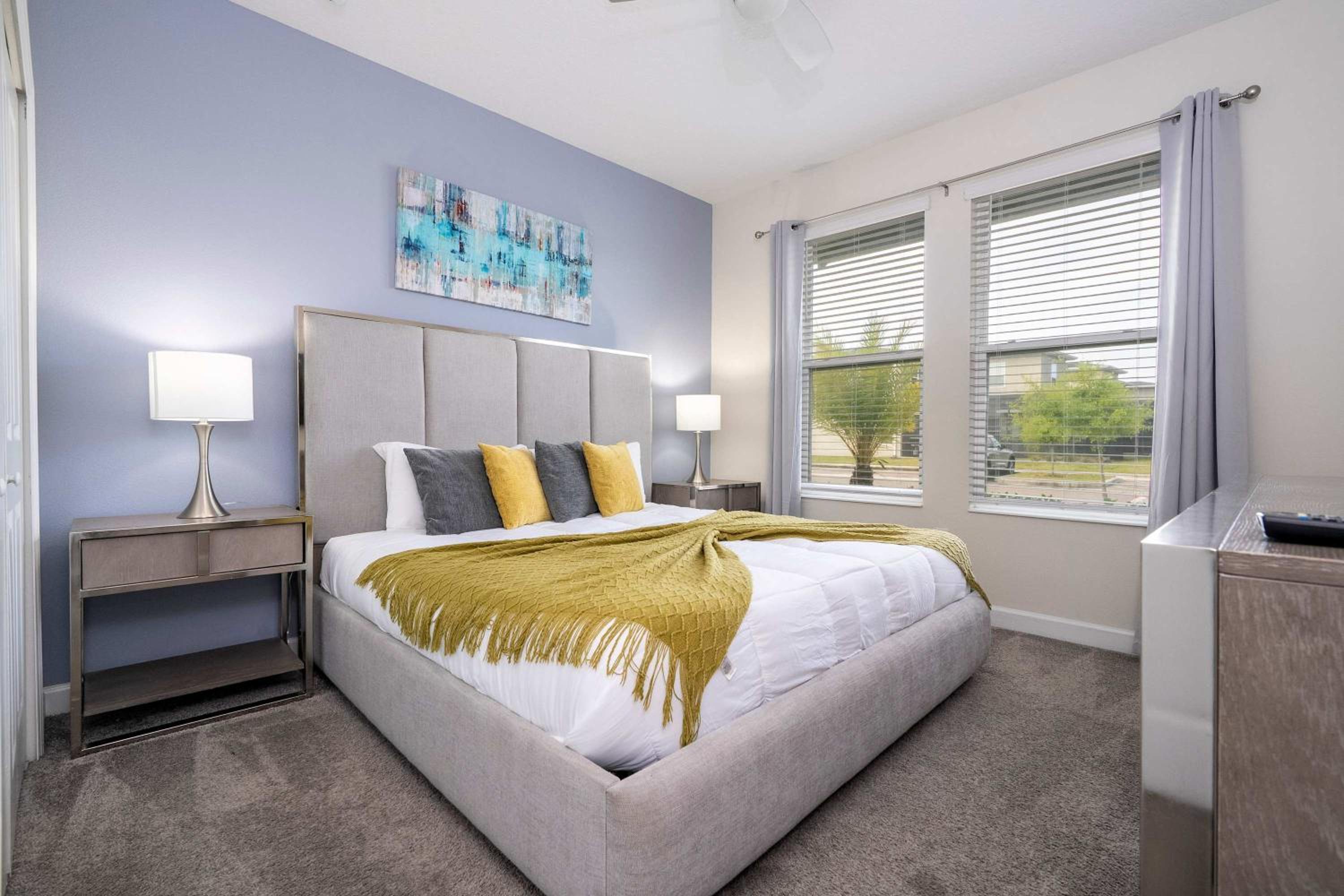 Stunning Game Room & Pool Jacuzzi Storey Lake 2799