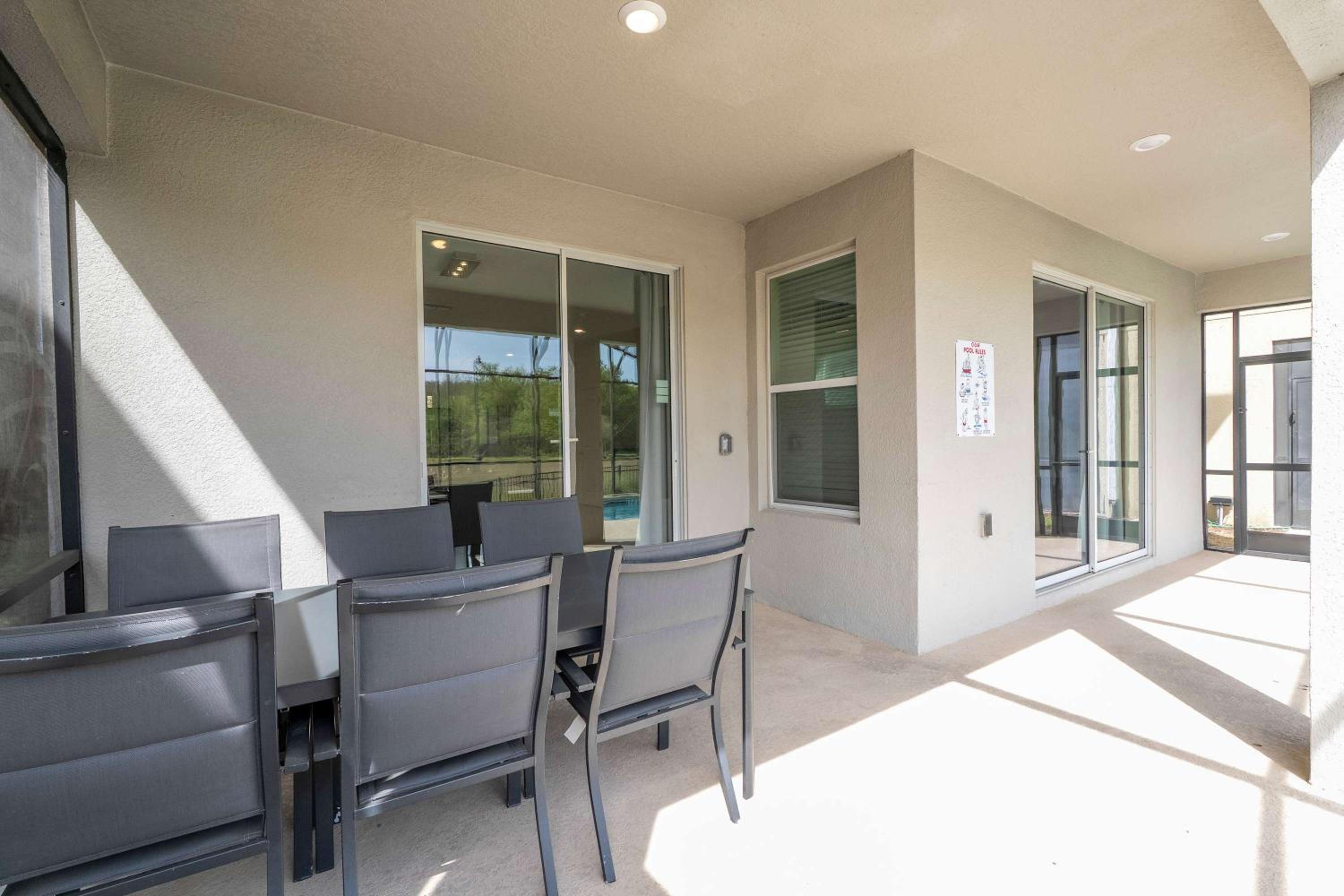 Stunning Game Room & Pool Jacuzzi Storey Lake 2799