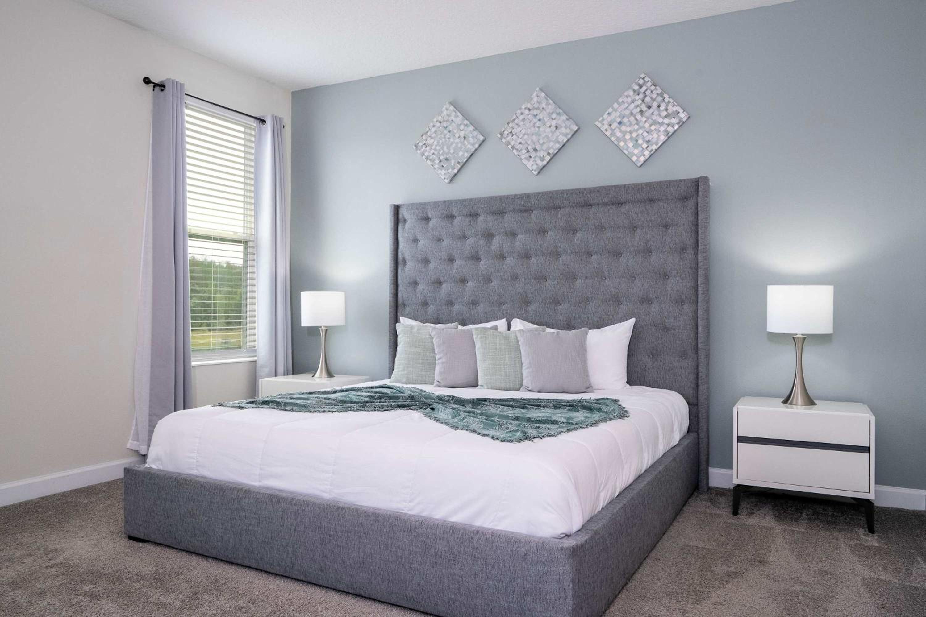 Stunning Game Room & Pool Jacuzzi Storey Lake 2799