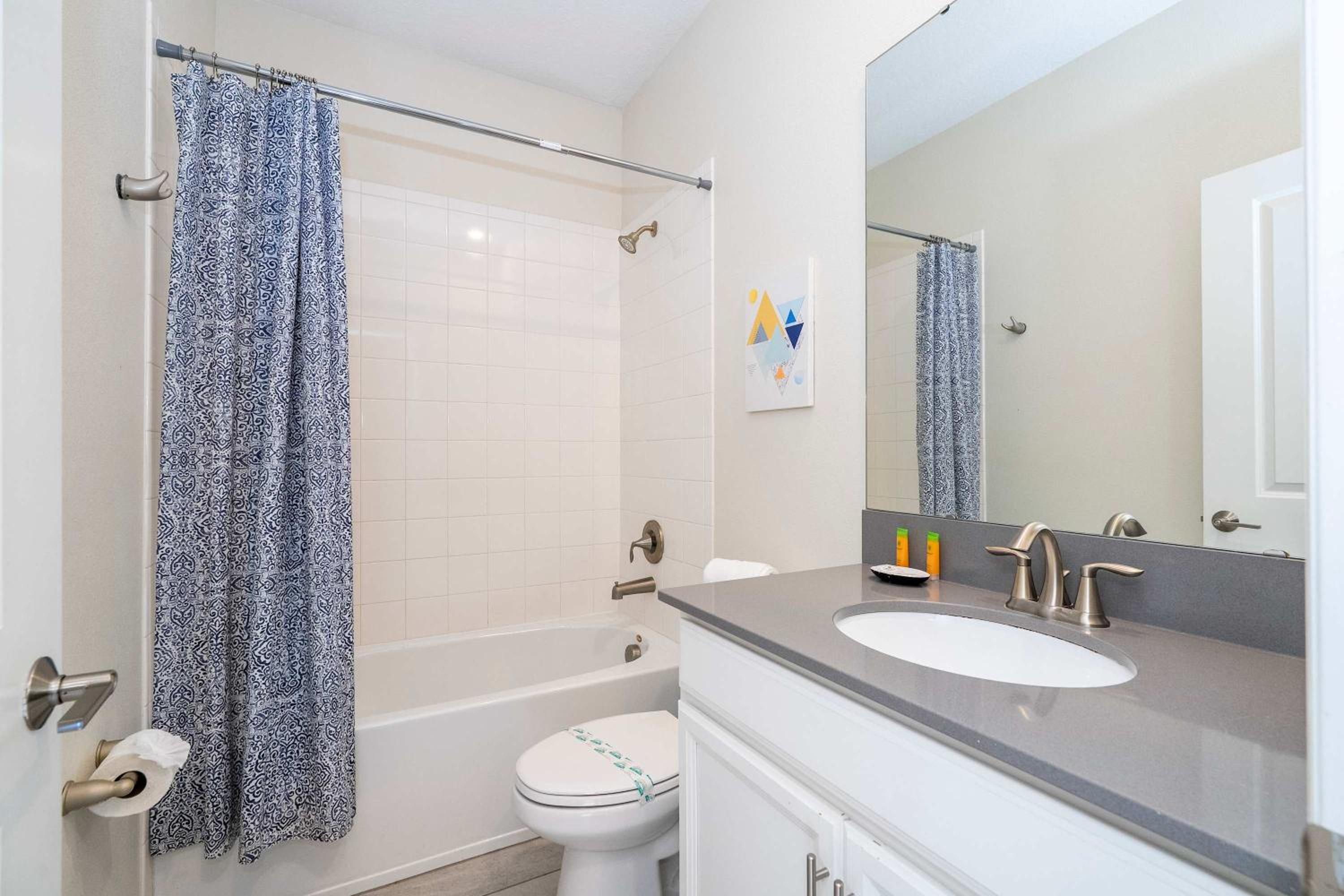 Stunning Game Room & Pool Jacuzzi Storey Lake 2799
