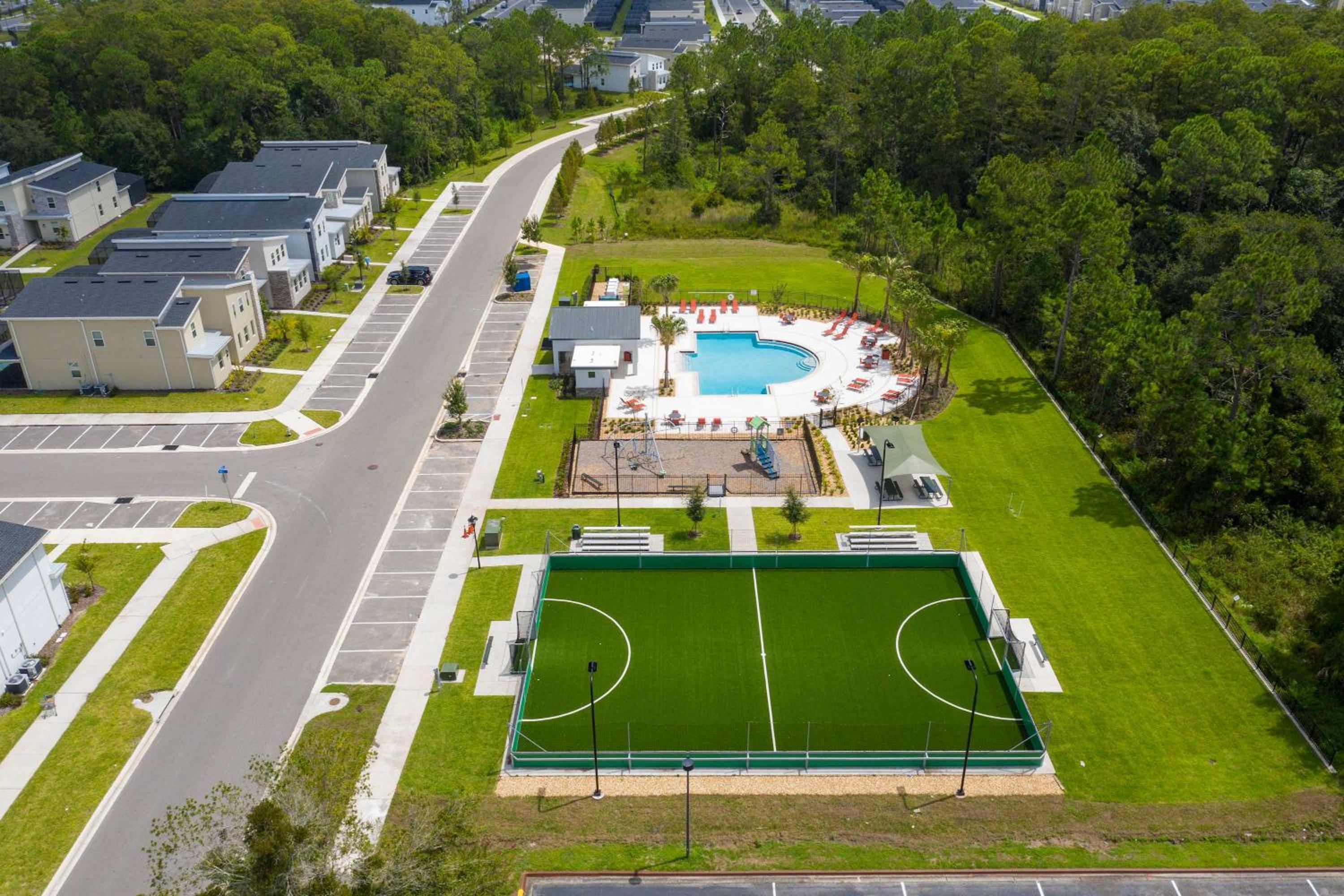 Stunning Game Room & Pool Jacuzzi Storey Lake 2799