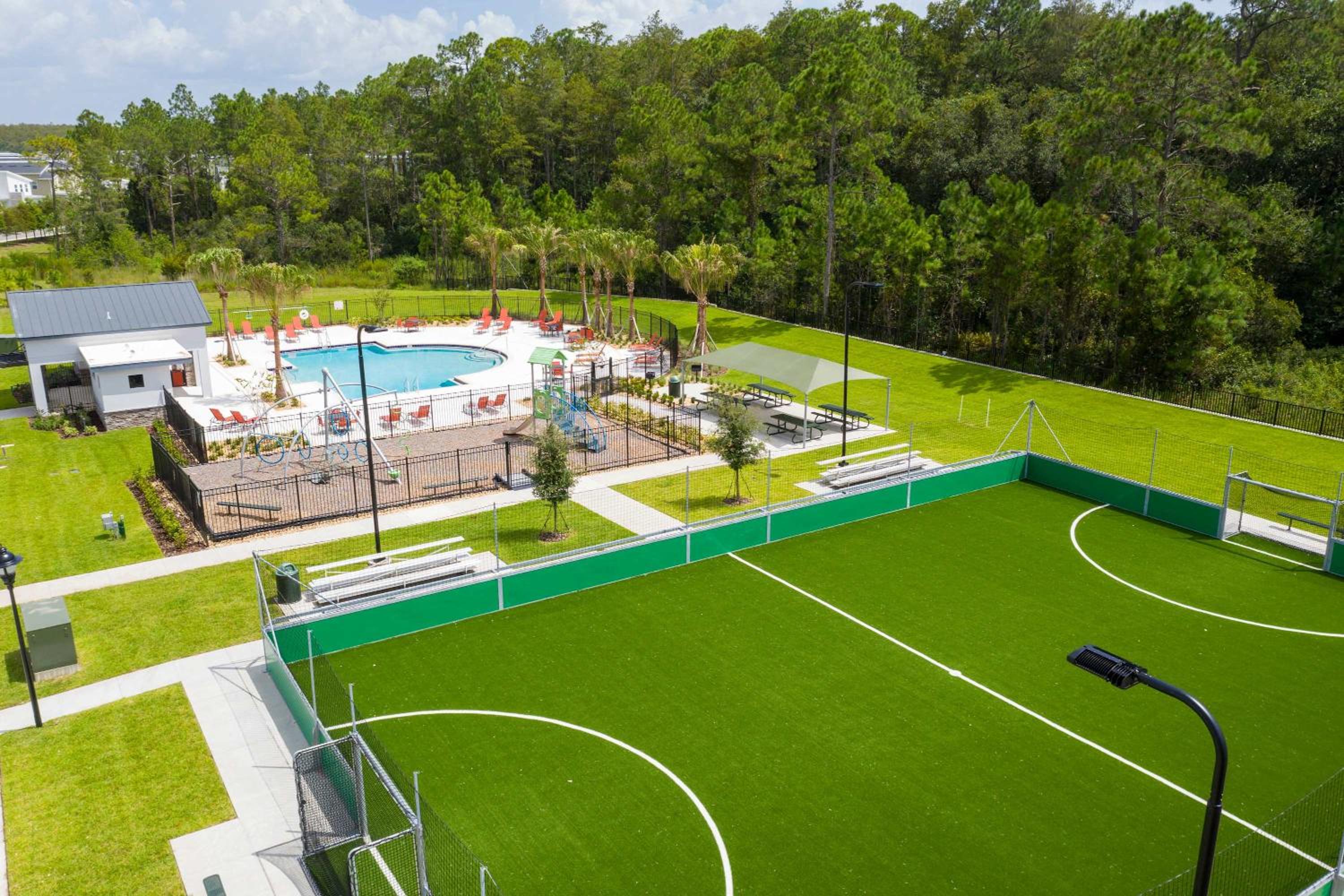 Stunning Game Room & Pool Jacuzzi Storey Lake 2799