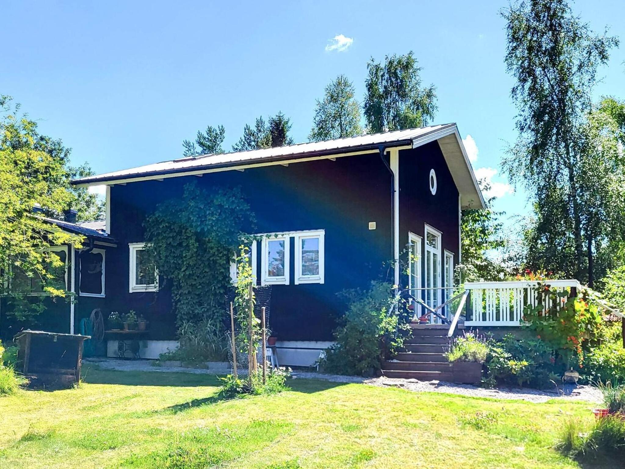 Seaside Cottage with Patio and Grill
