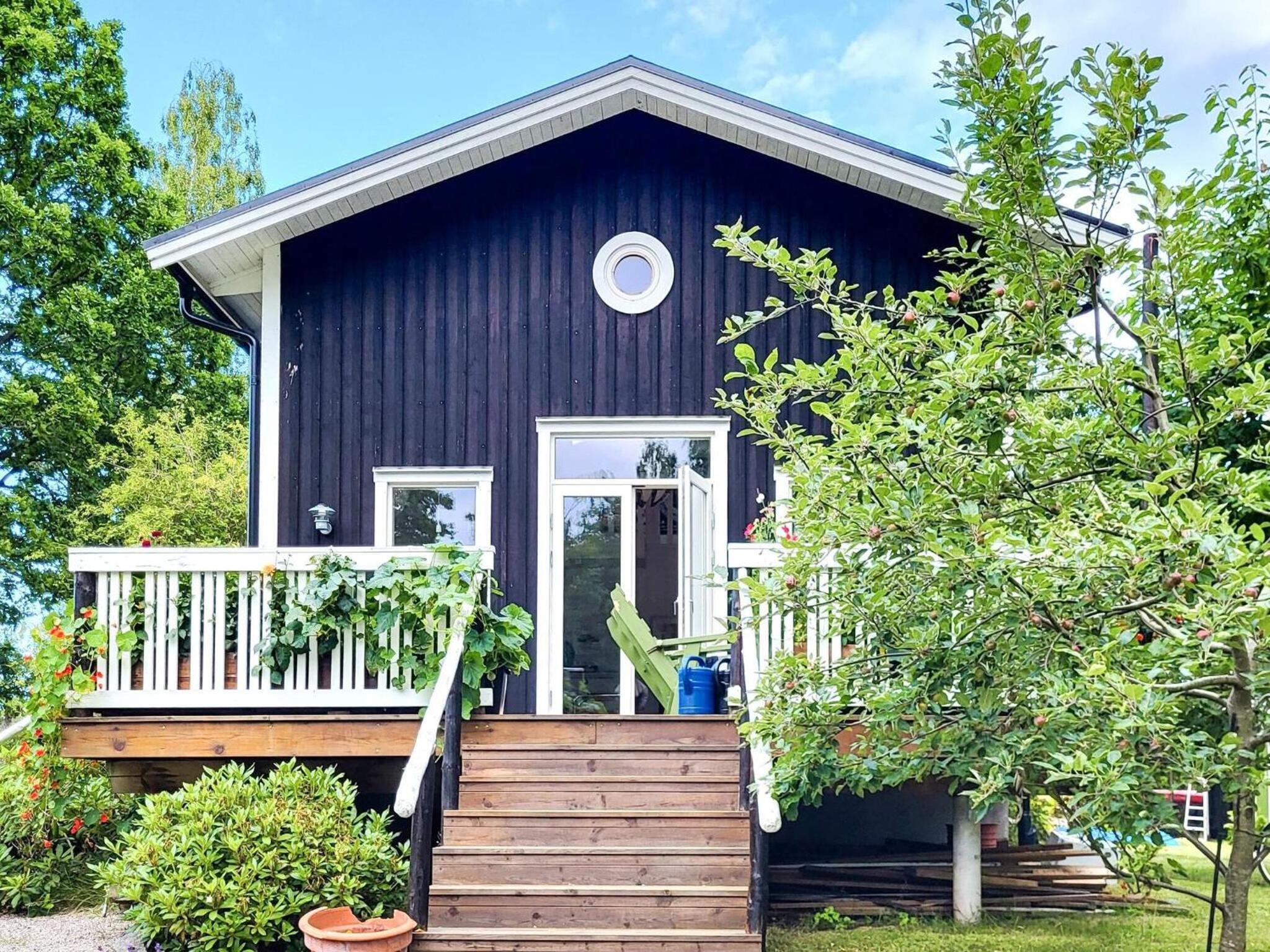 Seaside Cottage with Patio and Grill