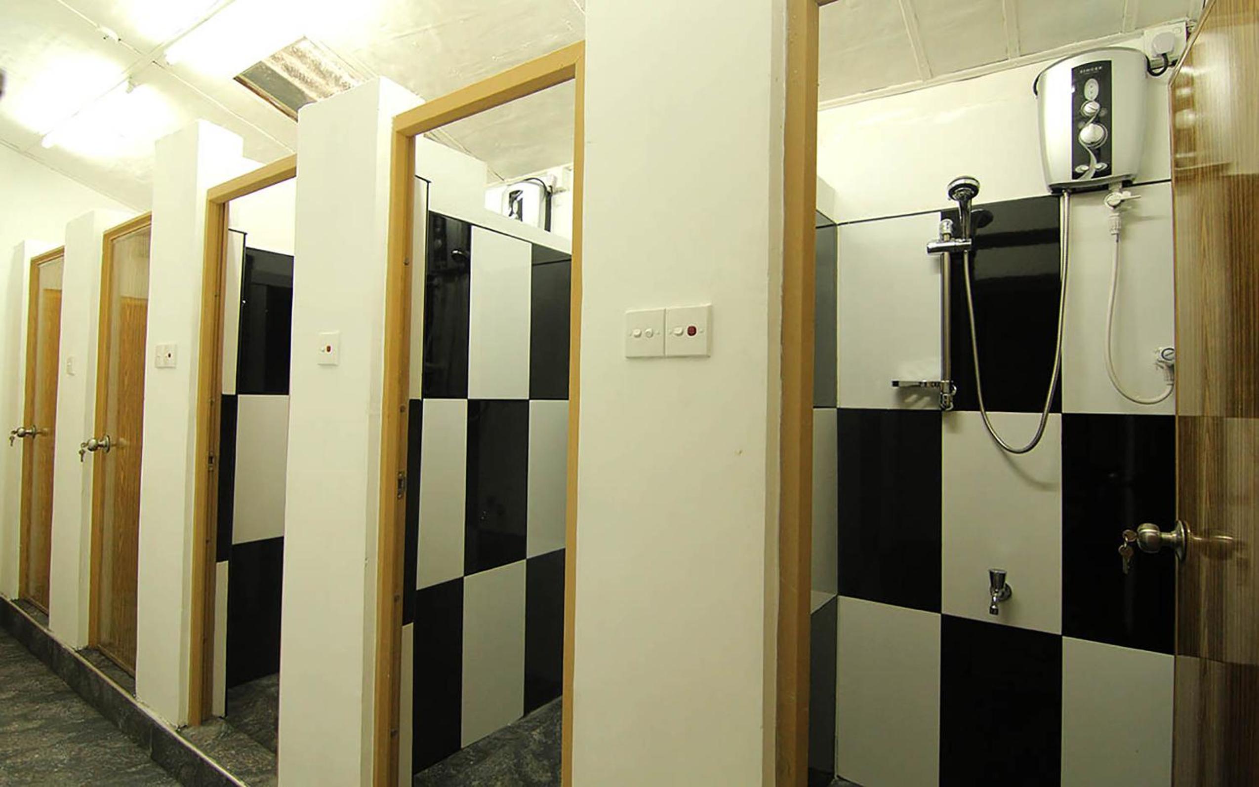 2in1 Kandy Hostel