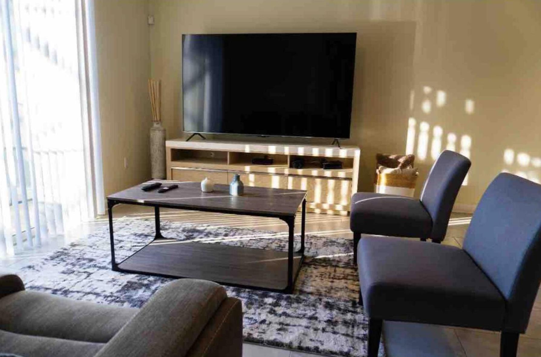 Modern Villa, Private Pool, Near Theme Parks and Full Resort Access