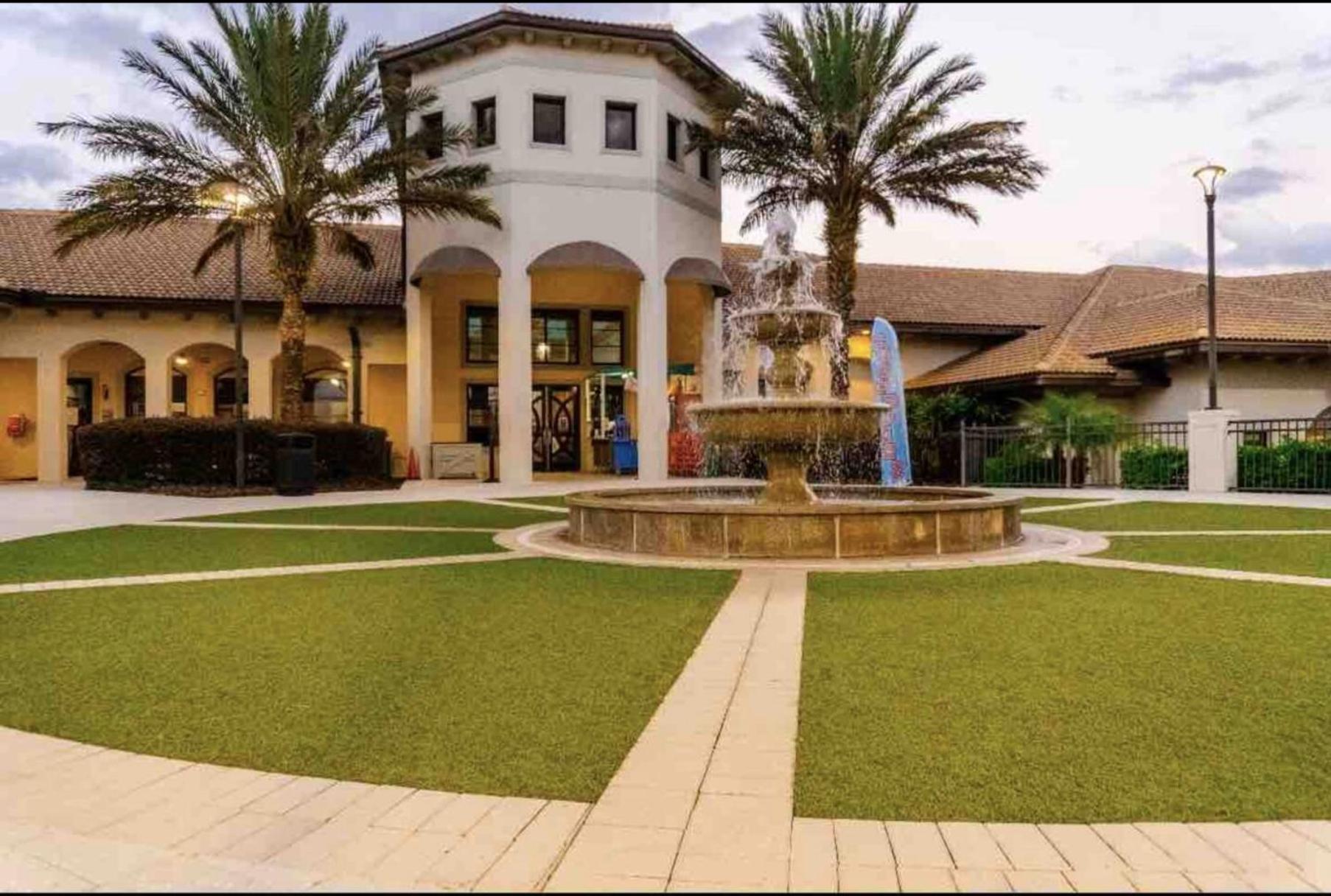 Modern Villa, Private Pool, Near Theme Parks and Full Resort Access
