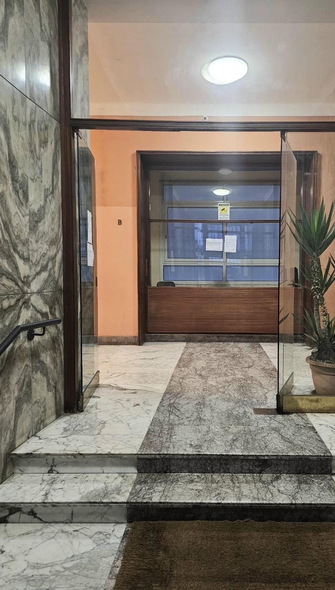 Upper San Pietro elegant flat on metro A with a view