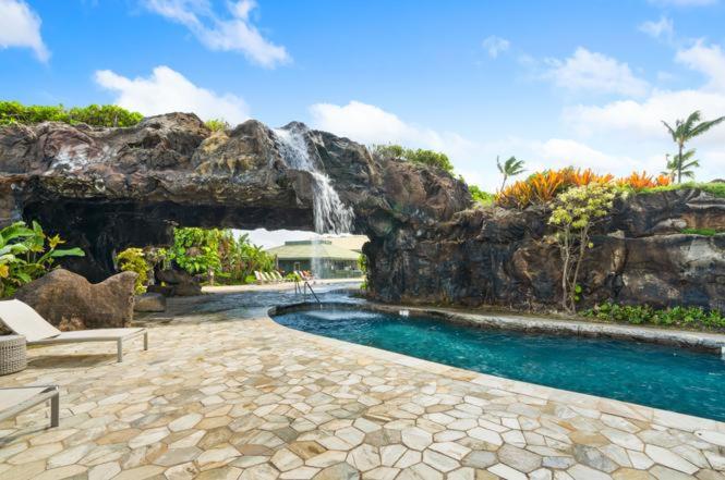 East Shore Beachfront Resort, Restaurant, Bar, AC, Spa, Pool & Gym