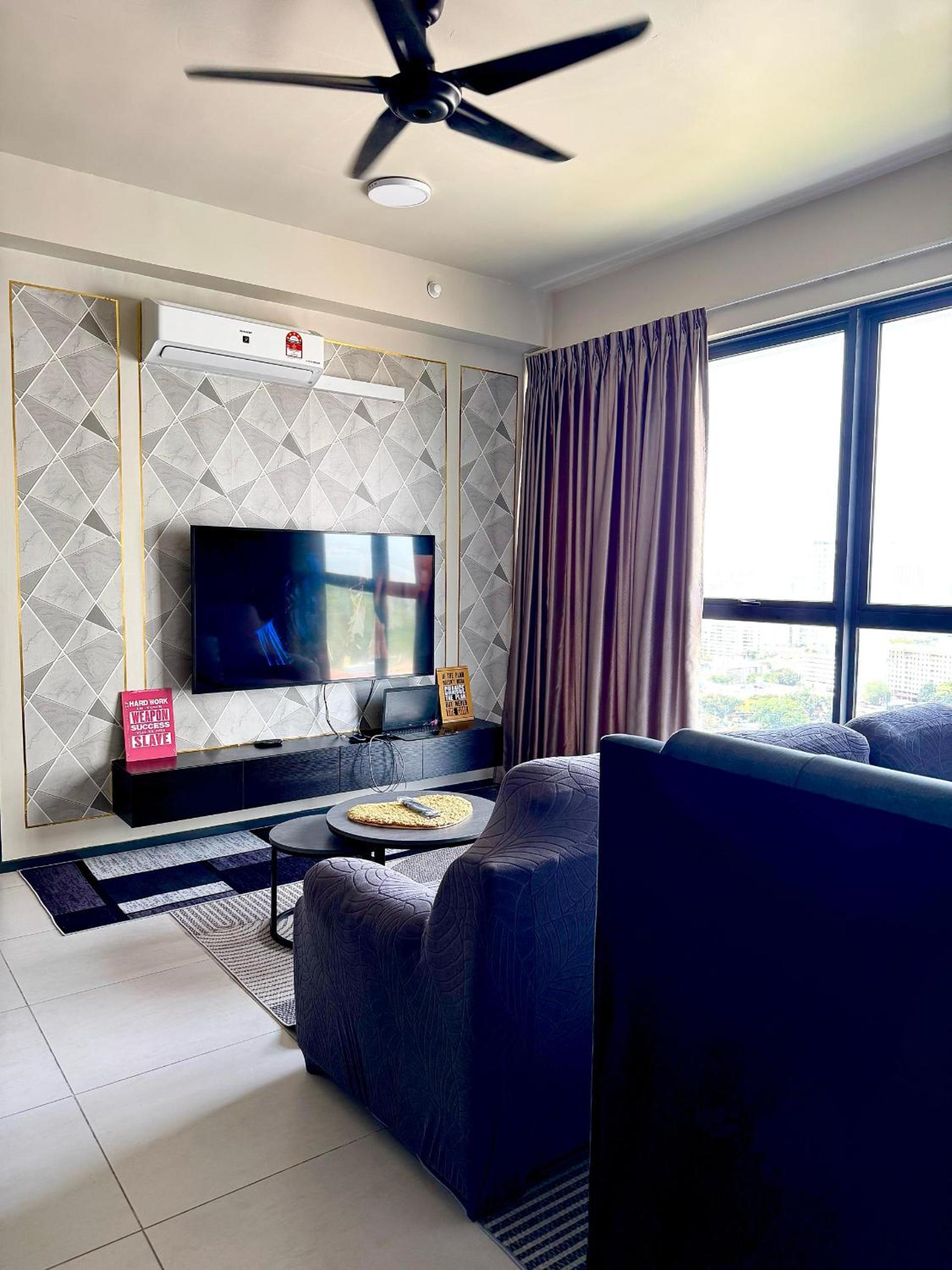 Jac Urban Suites Luxury & Premium Staycation 10pax