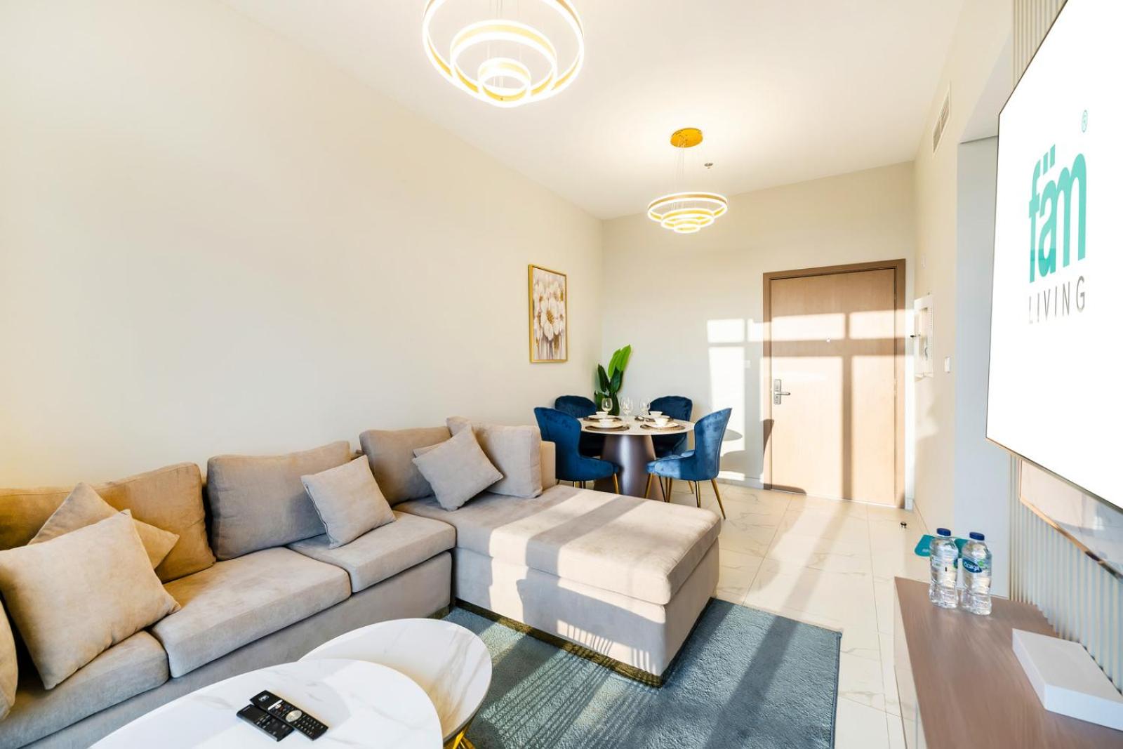 FAM Living - Getaway in Meydan - Modern Comfort Near Top Dubai Attractions