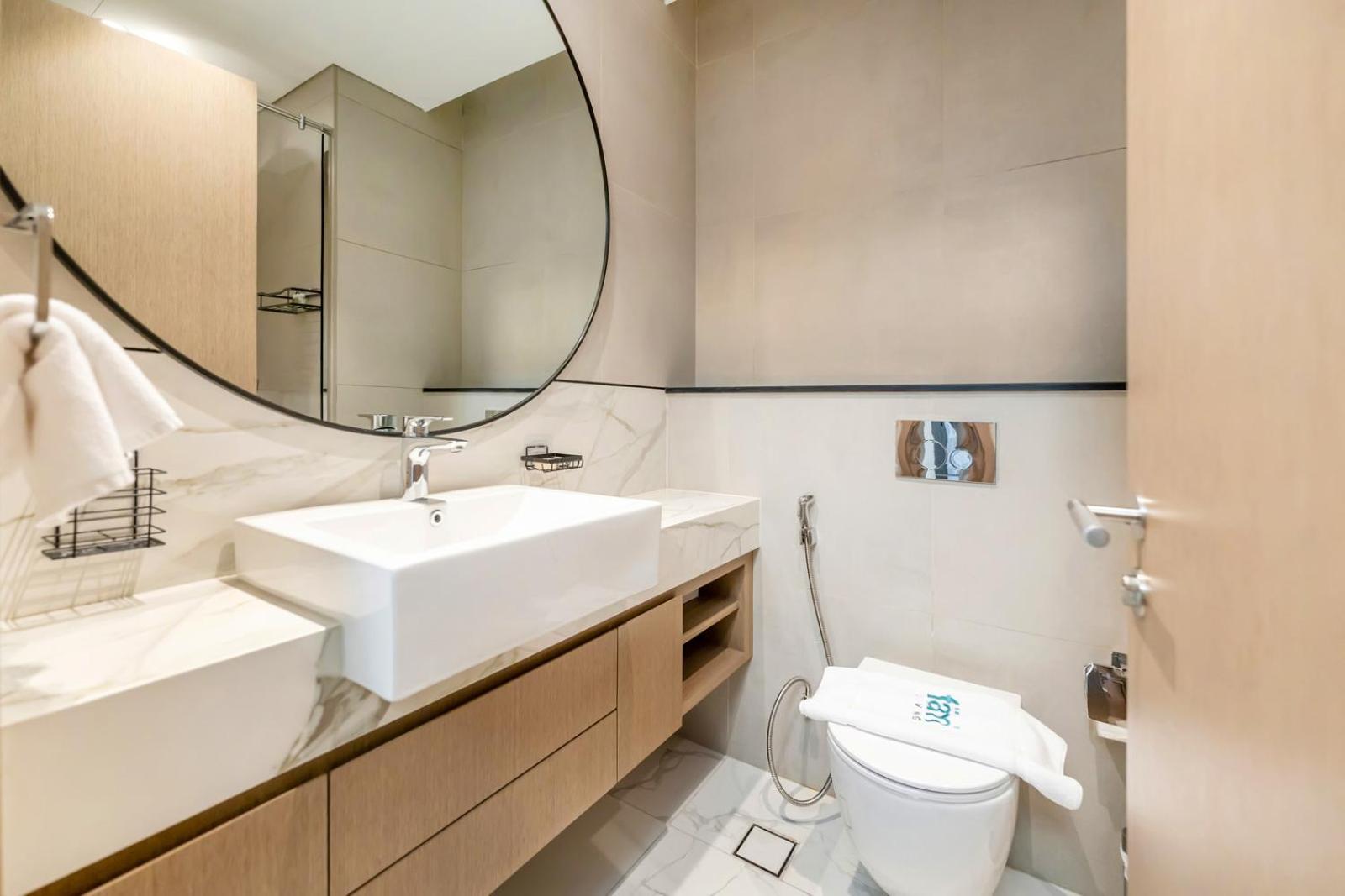 FAM Living - Getaway in Meydan - Modern Comfort Near Top Dubai Attractions