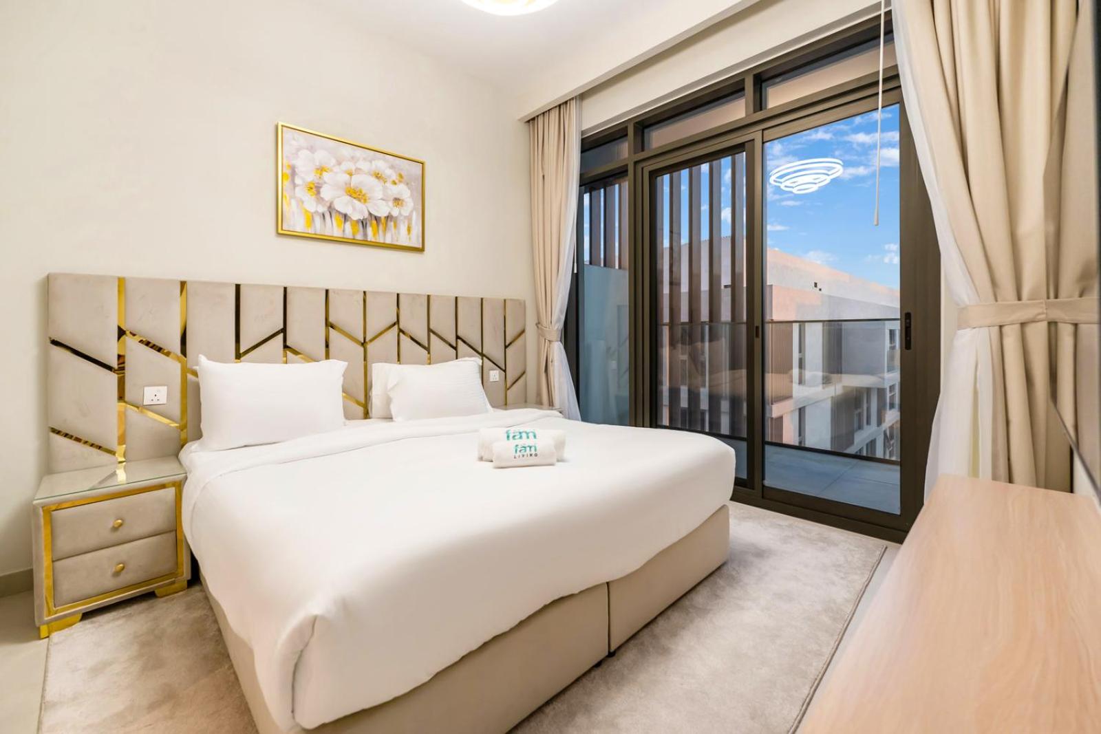 FAM Living - Getaway in Meydan - Modern Comfort Near Top Dubai Attractions