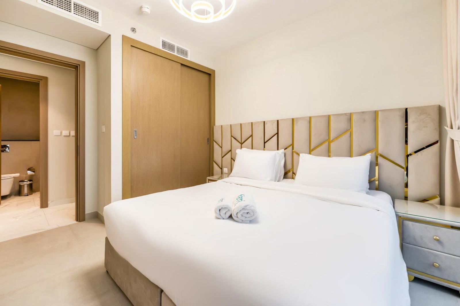 FAM Living - Getaway in Meydan - Modern Comfort Near Top Dubai Attractions