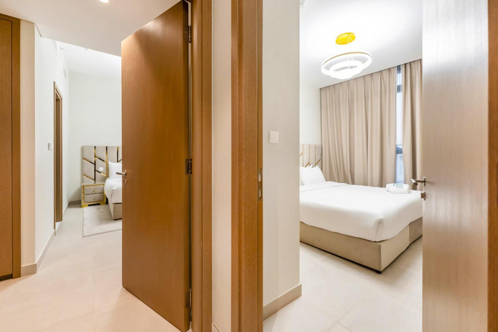 FAM Living - Getaway in Meydan - Modern Comfort Near Top Dubai Attractions