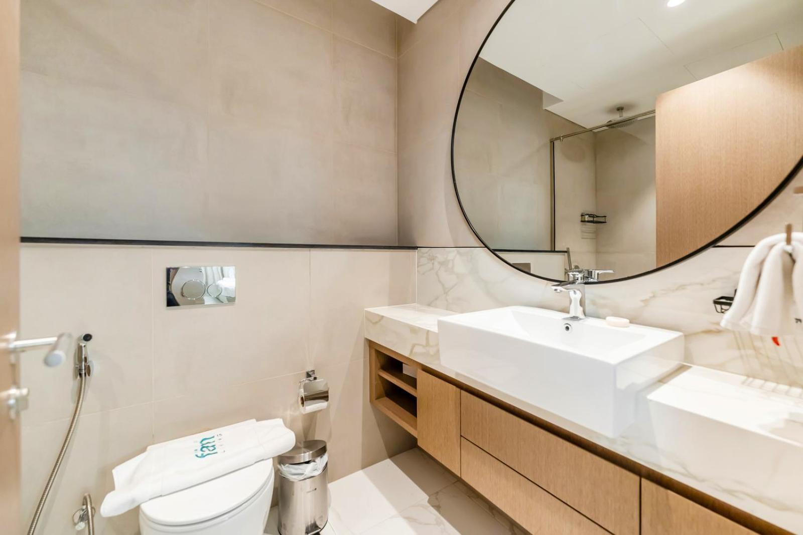 FAM Living - Getaway in Meydan - Modern Comfort Near Top Dubai Attractions